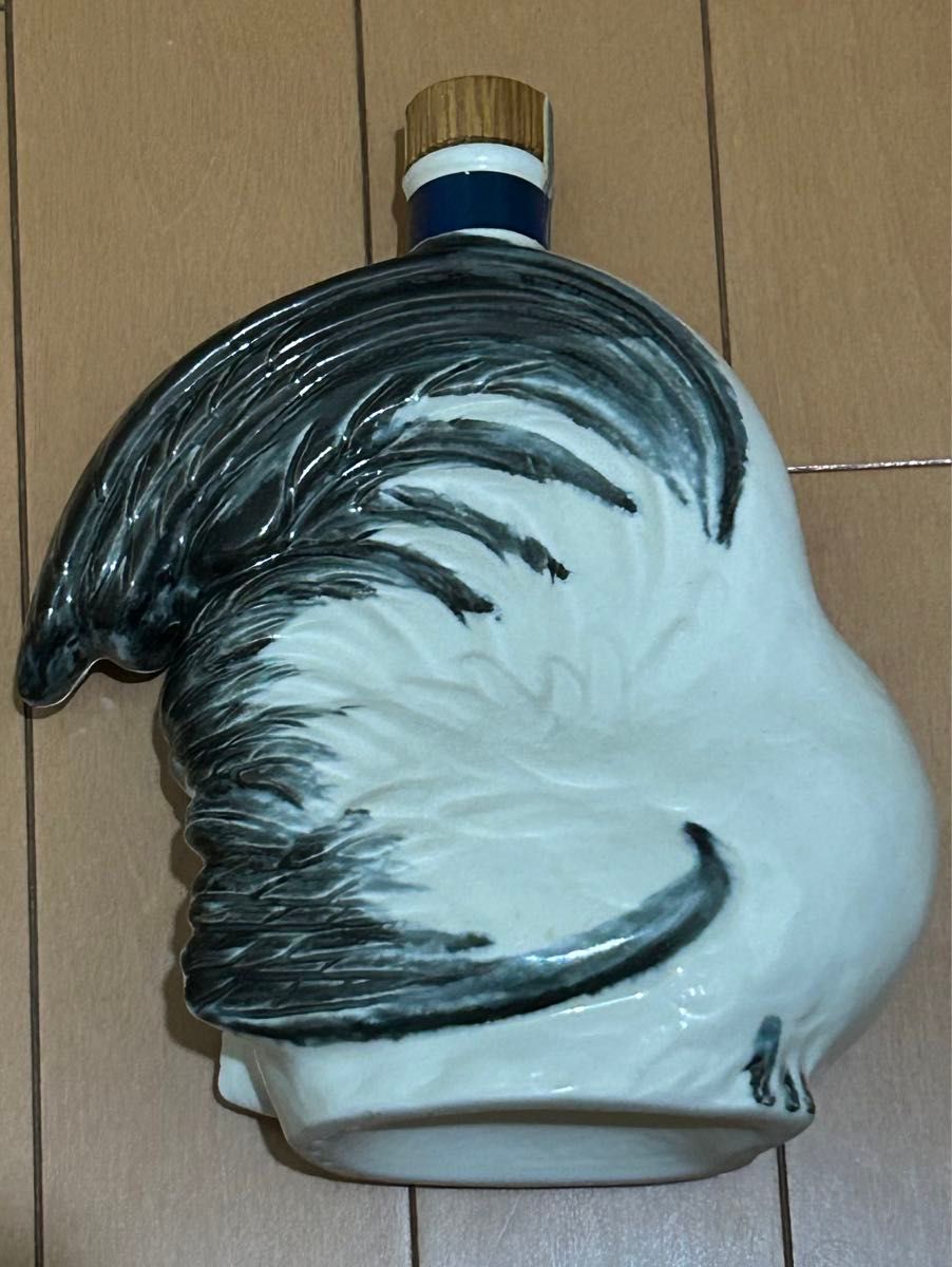 サントリー ウイスキー 酉 陶器ボトル 未開栓 1993年 干支ボトル サントリー ウイスキー 酉 陶器ボトル 未開栓 1993年 干支ボトル