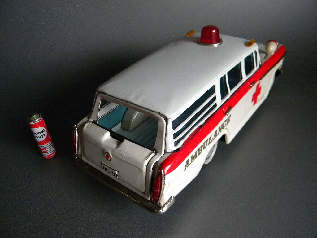 ブリキの車, T型フォード, レッド, 電池式駆動, 日本製, 中古 ブリキの車, T型フォード, レッド, 電池式駆動, 日本製, 中古