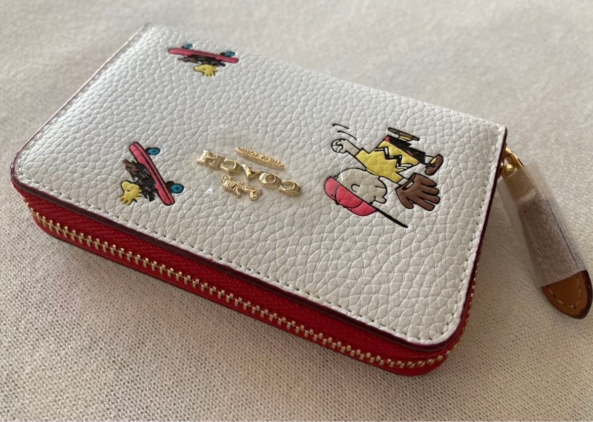 新品 COACH コーチ コインケース カードケース ミニ財布 SNOOPY 新品 COACH コーチ コインケース カードケース ミニ財布 SNOOPY