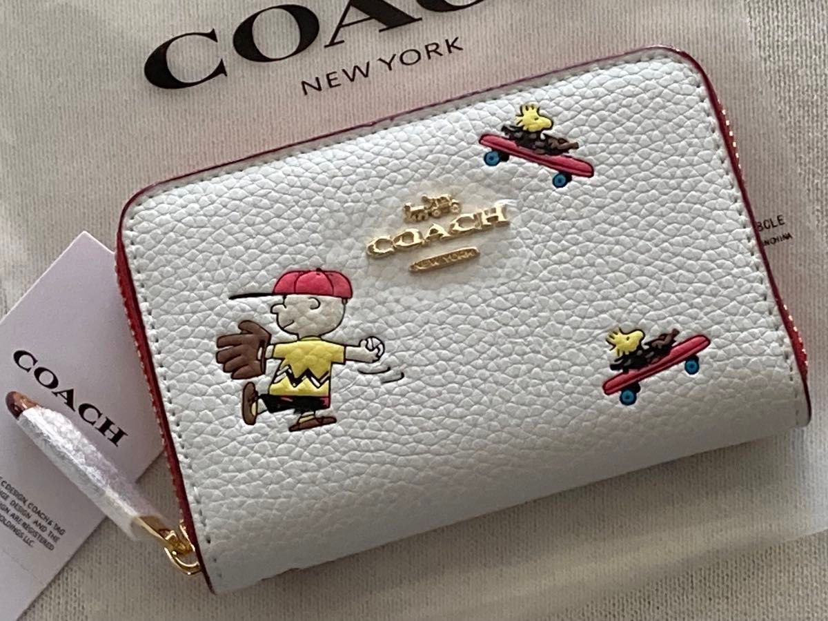 新品 COACH コーチ コインケース カードケース ミニ財布 SNOOPY 新品 COACH コーチ コインケース カードケース ミニ財布 SNOOPY