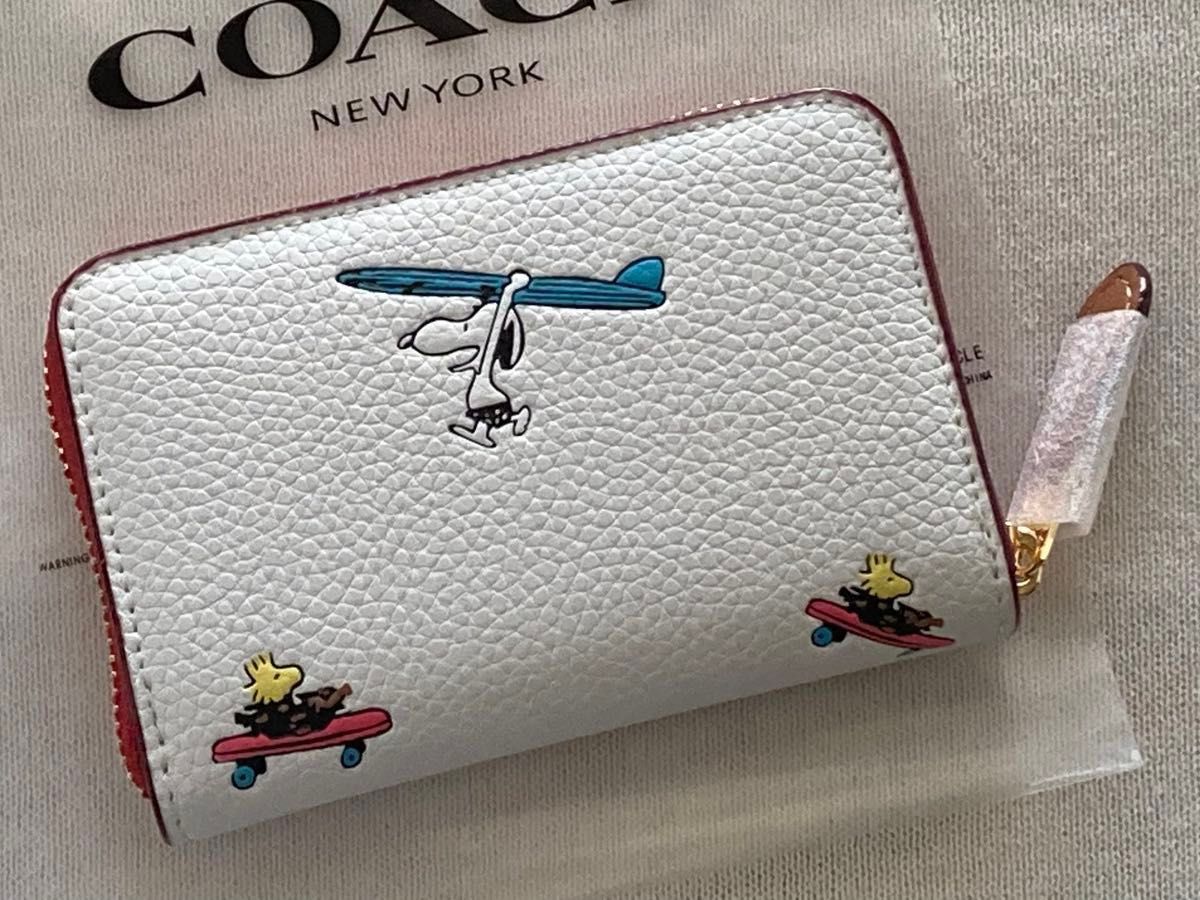 新品 COACH コーチ コインケース カードケース ミニ財布 SNOOPY 新品 COACH コーチ コインケース カードケース ミニ財布 SNOOPY