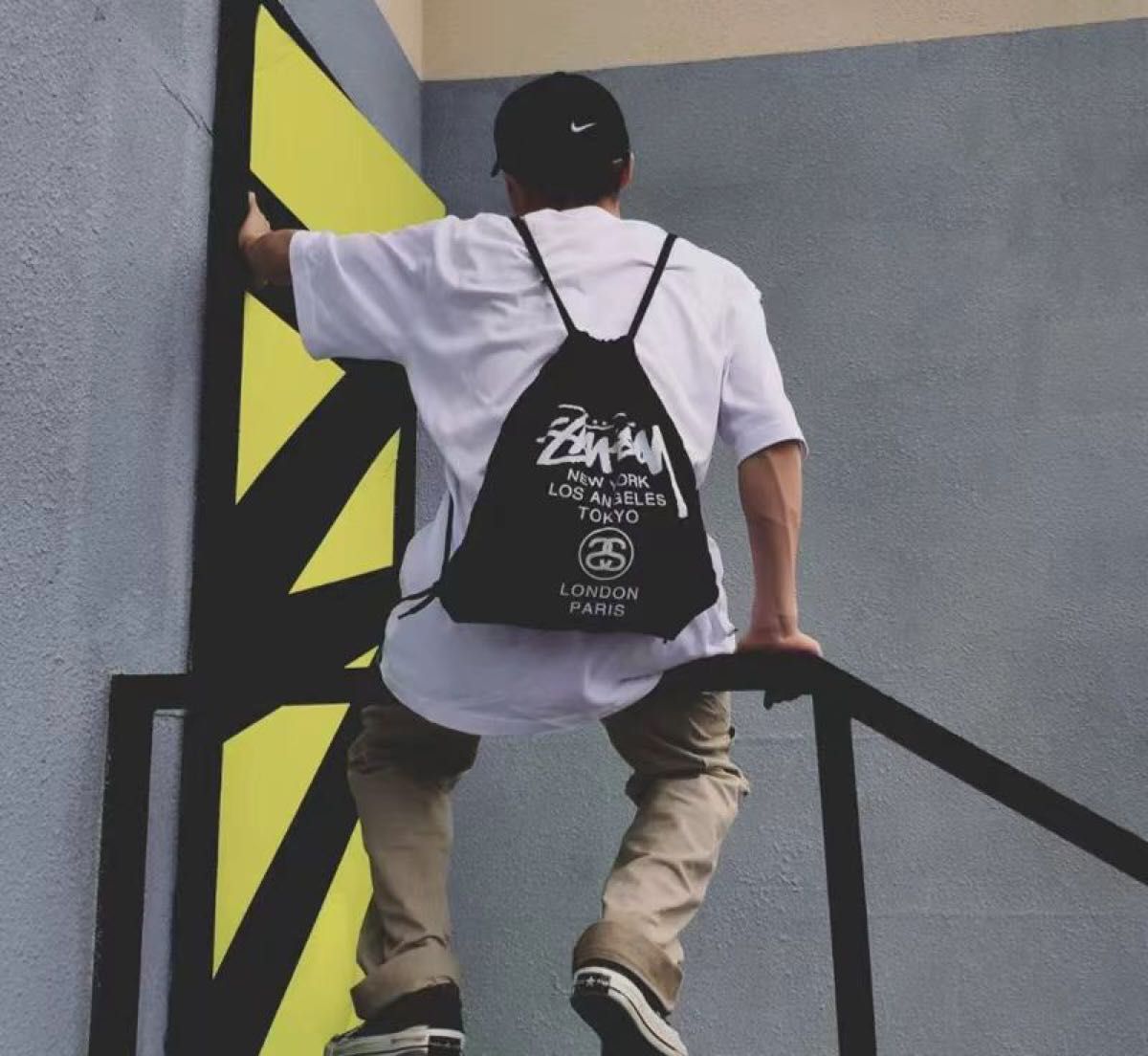 新品】 STUSSY ステューシー ナップサック リュック ブラック 新品】 STUSSY ステューシー ナップサック リュック ブラック
