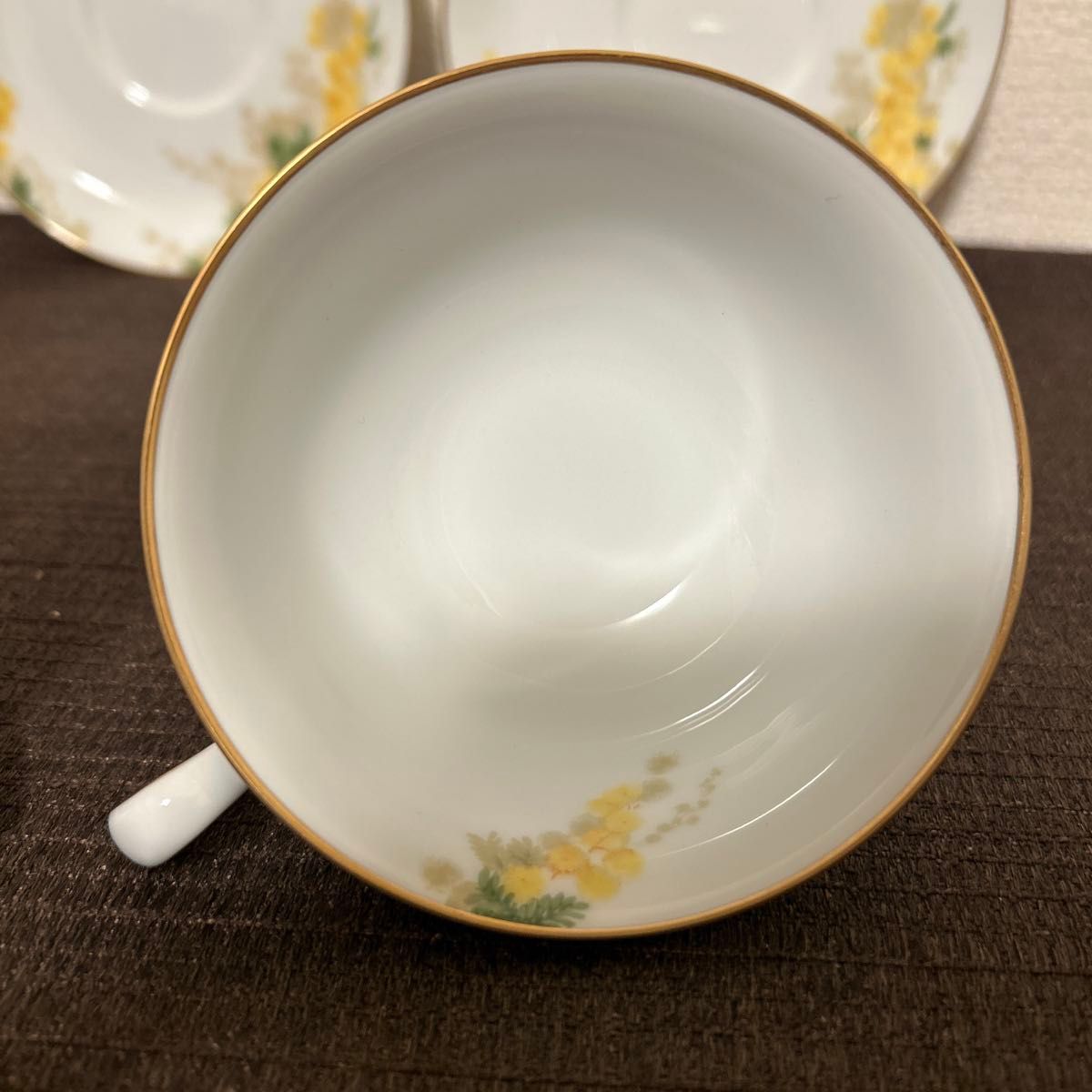 大倉陶園 ミモザ ティー カップ&ソーサー 花柄 金彩 未使用 大倉陶園 ミモザ ティー カップ&ソーサー 花柄 金彩 未使用