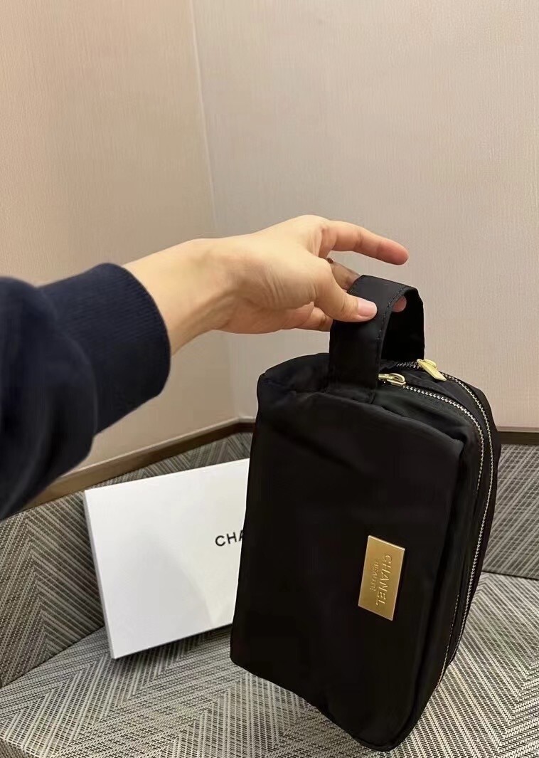 新品未使用 シャネル セカンドバッグ ポーチ トラベルバッグ 新品未使用 シャネル セカンドバッグ ポーチ トラベルバッグ