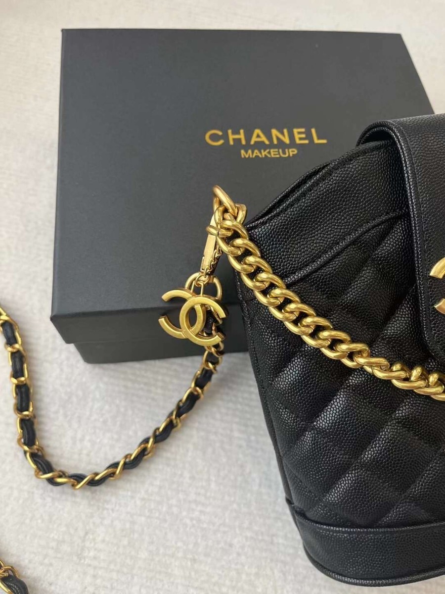 CHANEL シャネル 大人気 ノベルティバッグ チェーンショルダー CHANEL シャネル 大人気 ノベルティバッグ チェーンショルダー