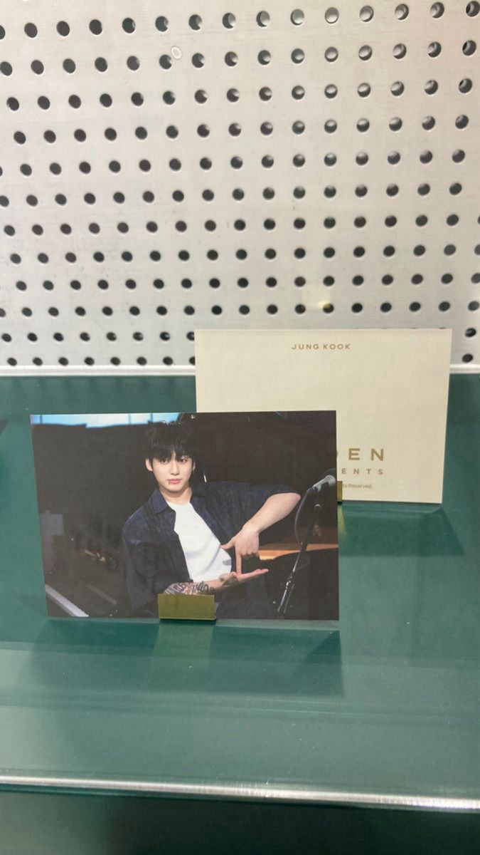 BTS ジョングク GOLDEN 展示会 ネックレス ポストカード BTS ジョングク GOLDEN 展示会 ネックレス ポストカード