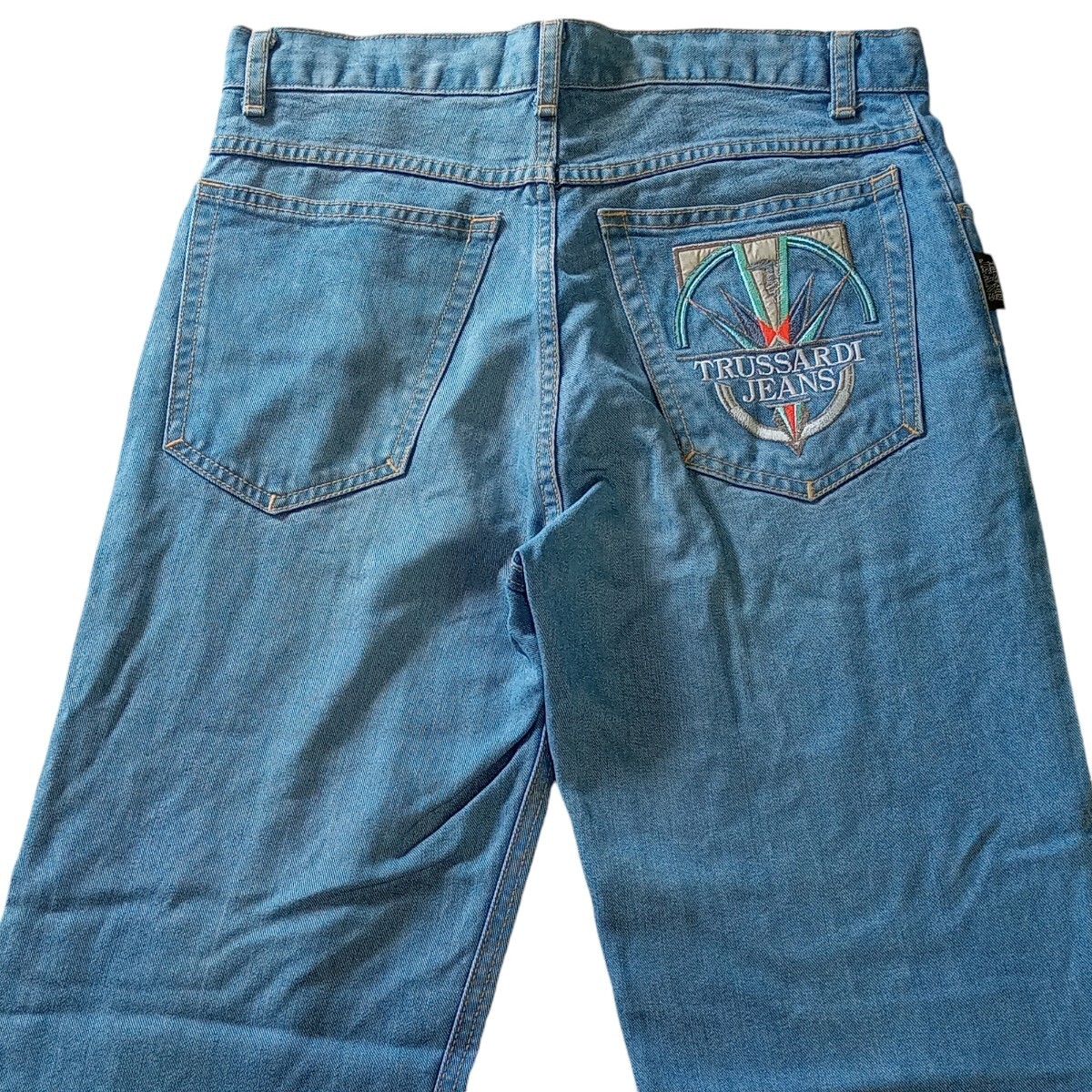 即決 80s 90s TRUSSARDI JEANS トラサルディ ジーンズ 豪華刺繍 即決 80s 90s TRUSSARDI JEANS トラサルディ ジーンズ 豪華刺繍