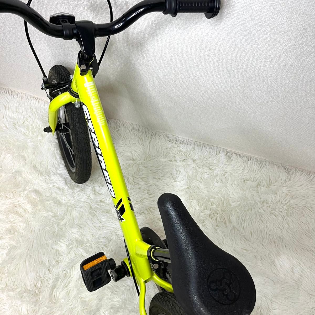 希少色_極美品 STRIDER ストライダー 14X ライムイエロー限定色 希少色_極美品 STRIDER ストライダー 14X ライムイエロー限定色