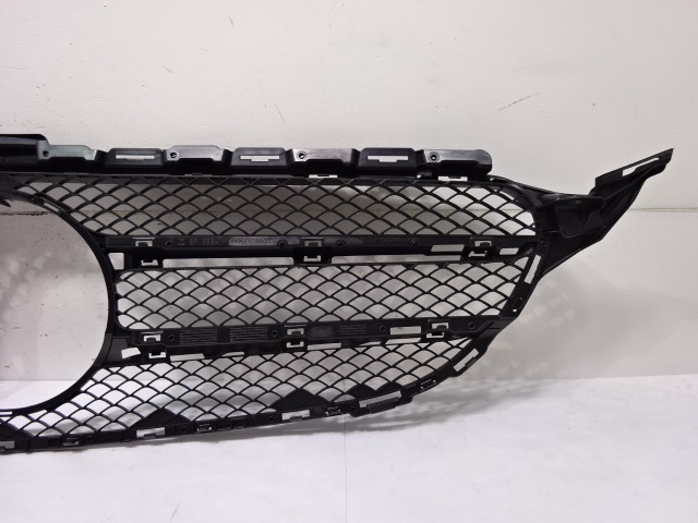  new car removed! W205 C Class Benz front grille / radiator grill A 205 888 37 83 A2058883783/A 205 888 0023 (89630)