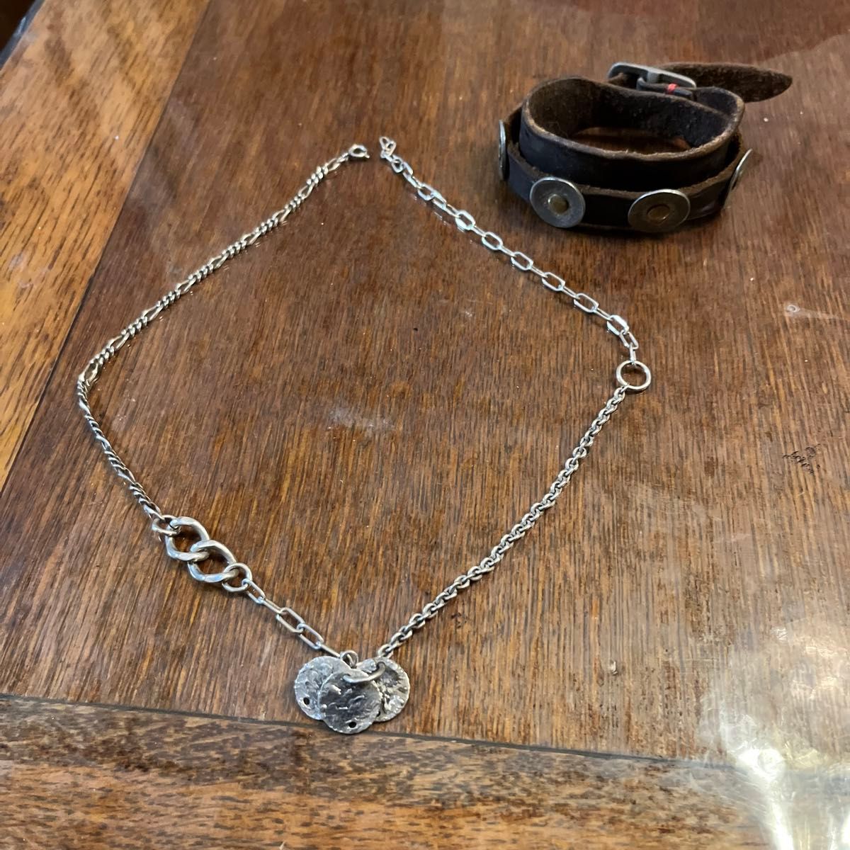 アガット メンズネックレス 都内アパレル レザーブレスレット アガット メンズネックレス 都内アパレル レザーブレスレット