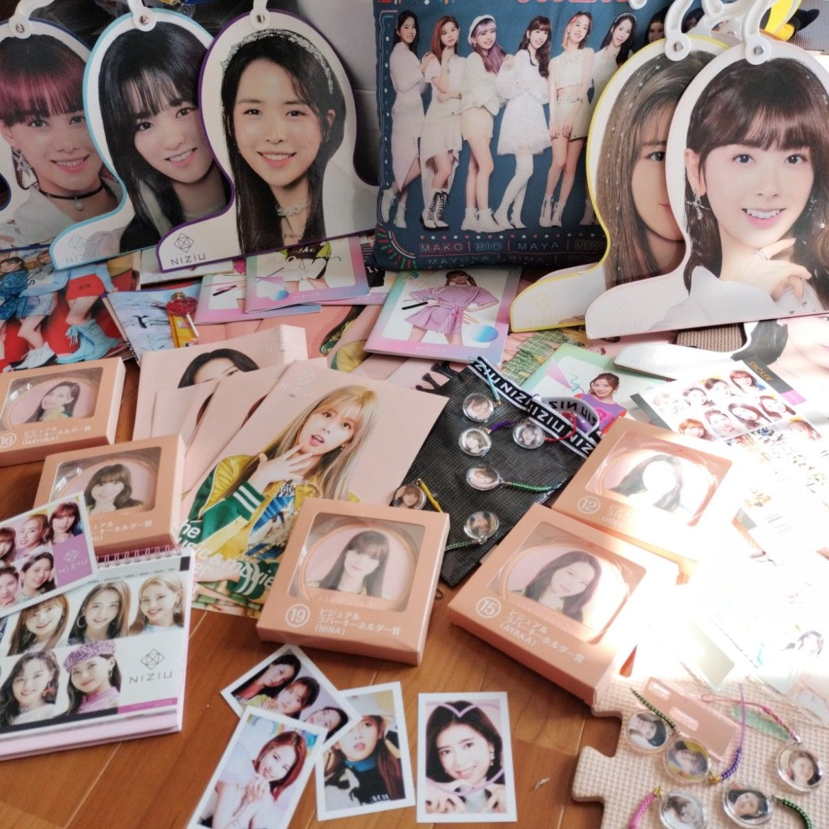 NiziUグッズ 特盛セット まとめ売り|Yahoo!フリマ(旧PayPay NiziUグッズ 特盛セット まとめ売り|Yahoo!フリマ(旧PayPay