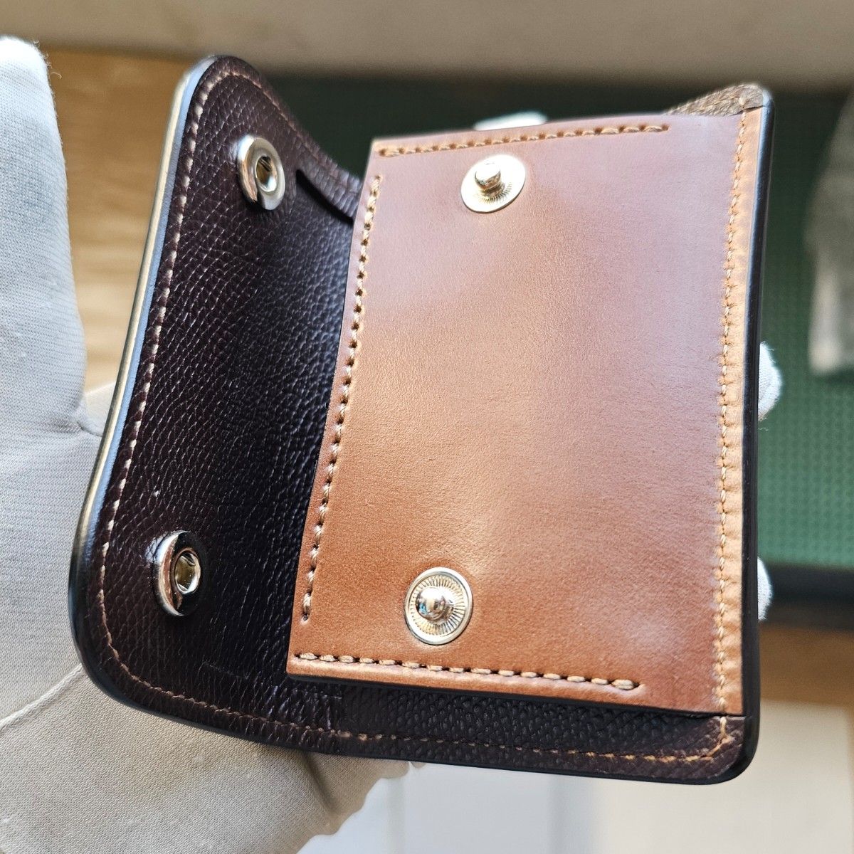 美品 交渉可 タング tongue シェルコードバン バーボン サドル 美品 交渉可 タング tongue シェルコードバン バーボン サドル