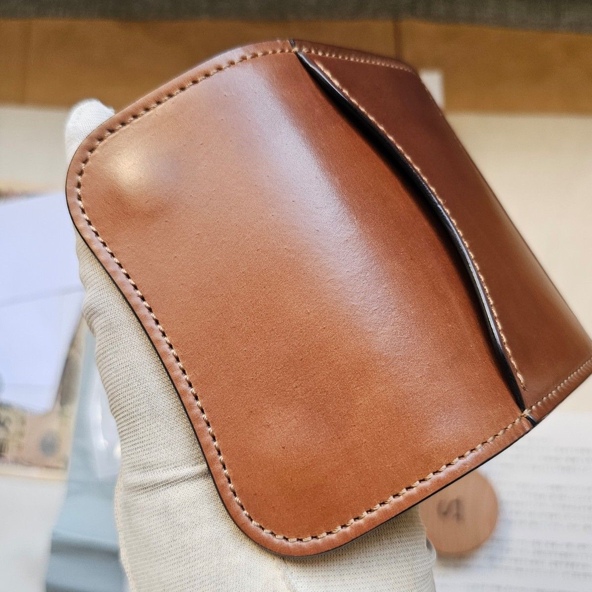 美品 交渉可 タング tongue シェルコードバン バーボン サドル 美品 交渉可 タング tongue シェルコードバン バーボン サドル