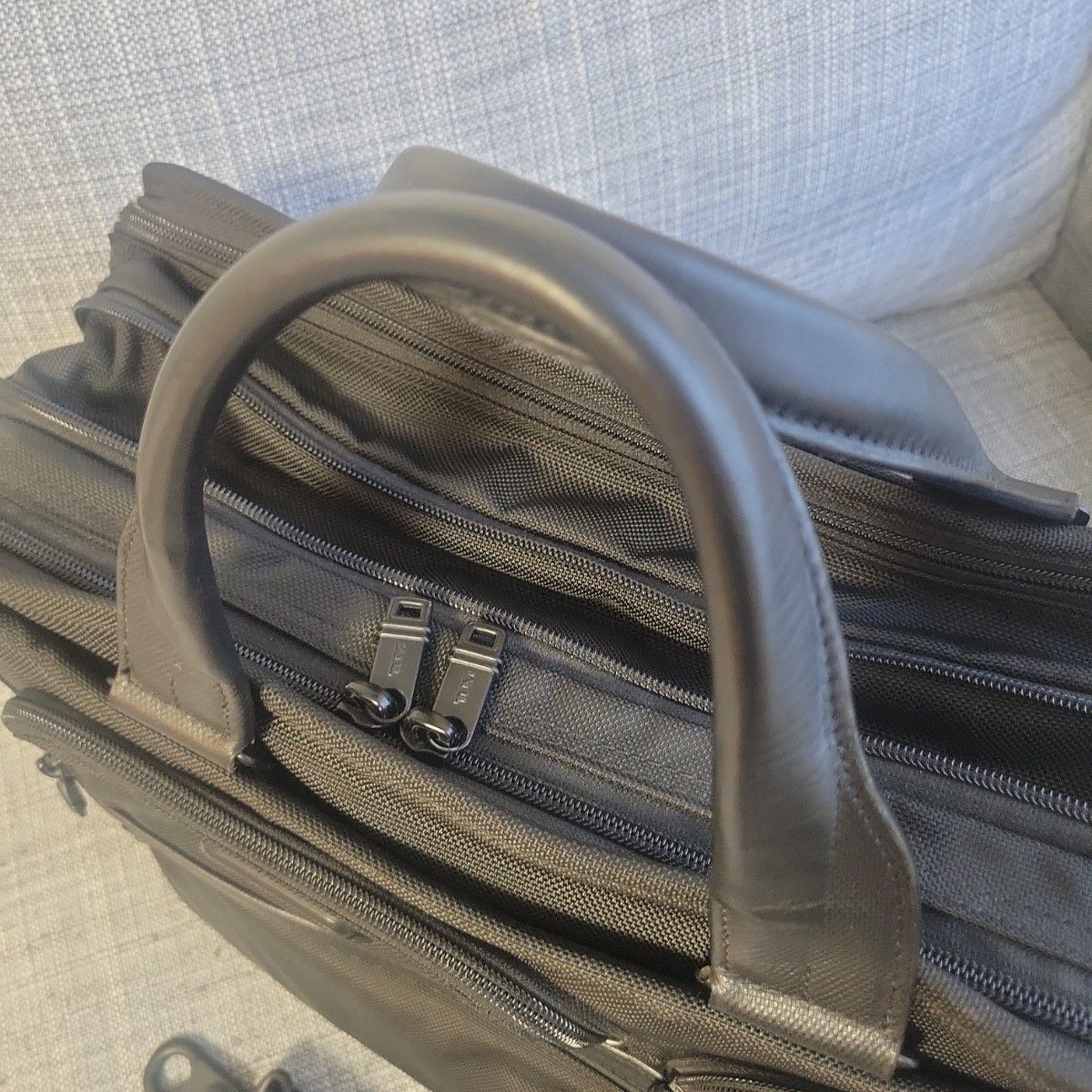 TUMI トゥミ ビジネスバッグ ALPHA 2WAY 良品|Yahoo!フリマ(旧 TUMI トゥミ ビジネスバッグ ALPHA 2WAY 良品|Yahoo!フリマ(旧