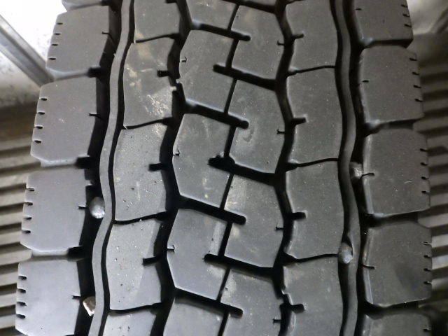 594-33-2-0 * used tire 22.5/80R17.5 123/122L Bridgestone M890 Mix tire wheel 