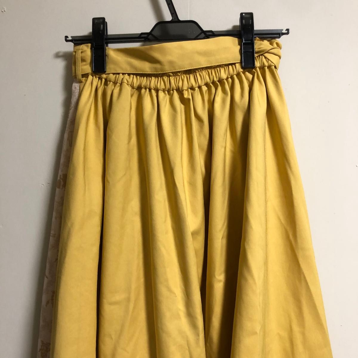 新品】axes femme アクシーズファム 美女と野獣 コラボ ひざ丈 新品】axes femme アクシーズファム 美女と野獣 コラボ ひざ丈