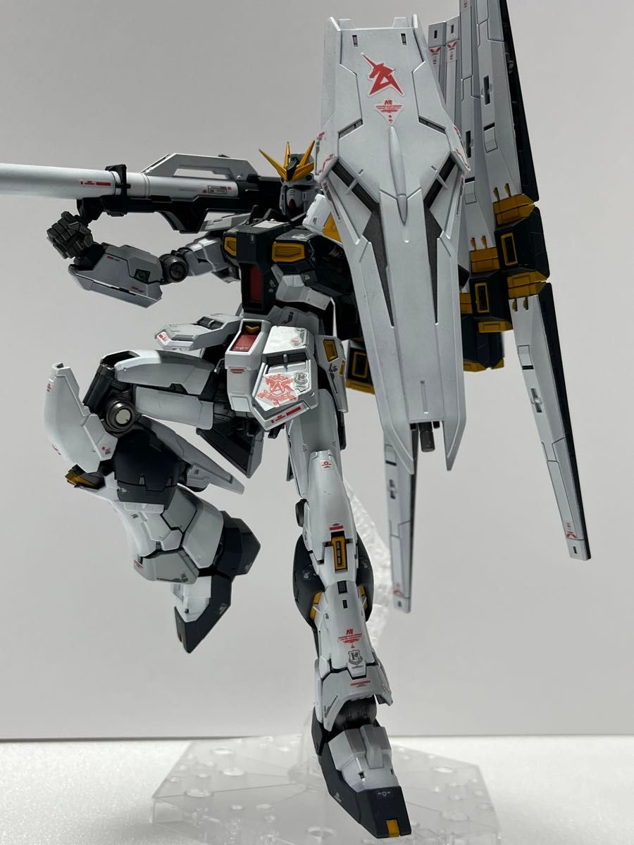 RG 1/144 νガンダム 塗装済完成品|Yahoo!フリマ(旧PayPayフリマ) RG 1/144 νガンダム 塗装済完成品|Yahoo!フリマ(旧PayPayフリマ)