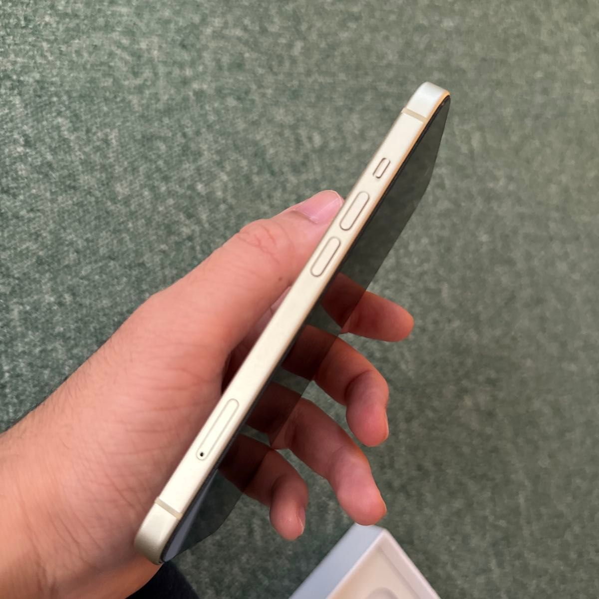 げこたろう様専用】iPhone 15 128gb イエロー 美品 SIMフリー げこたろう様専用】iPhone 15 128gb イエロー 美品 SIMフリー