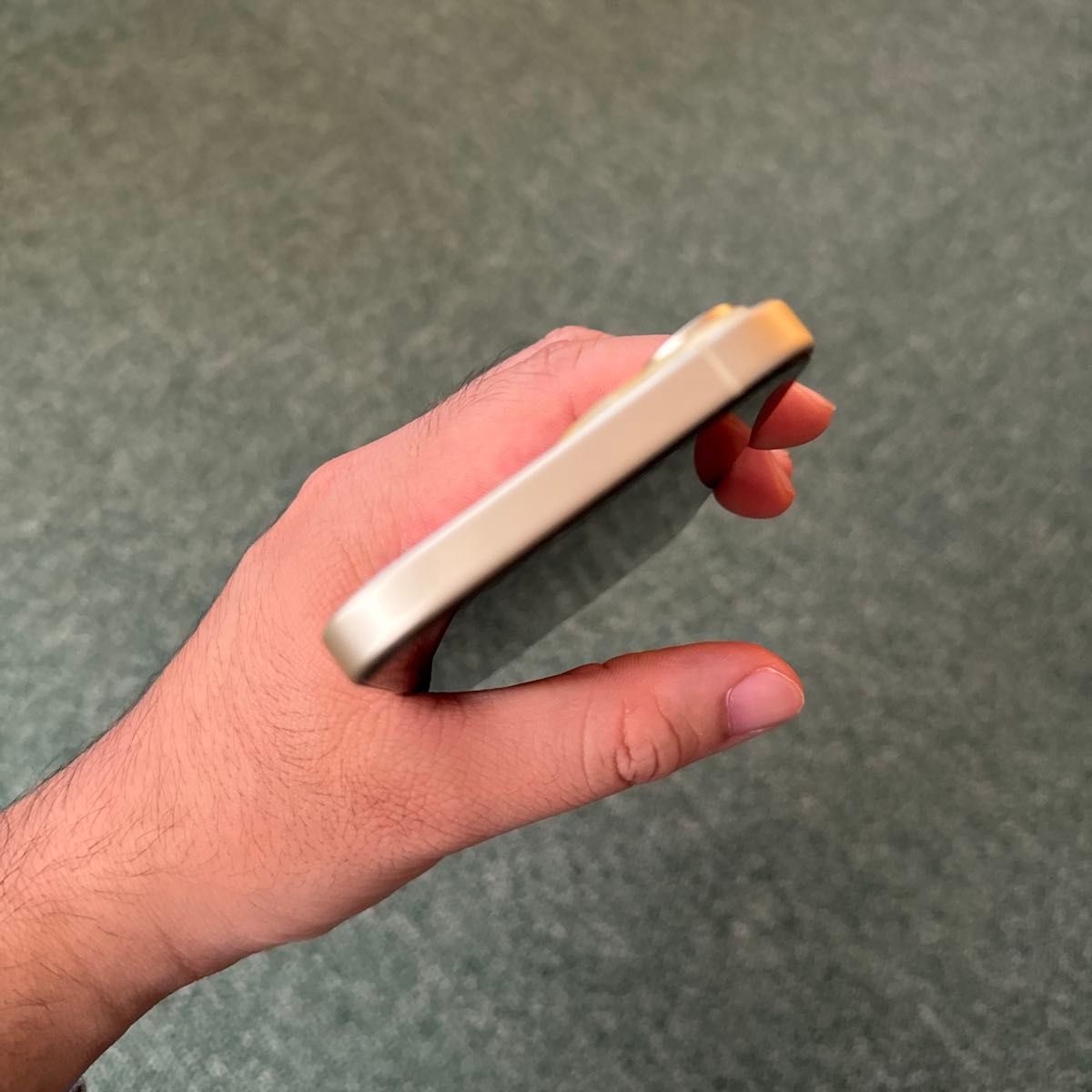 げこたろう様専用】iPhone 15 128gb イエロー 美品 SIMフリー げこたろう様専用】iPhone 15 128gb イエロー 美品 SIMフリー