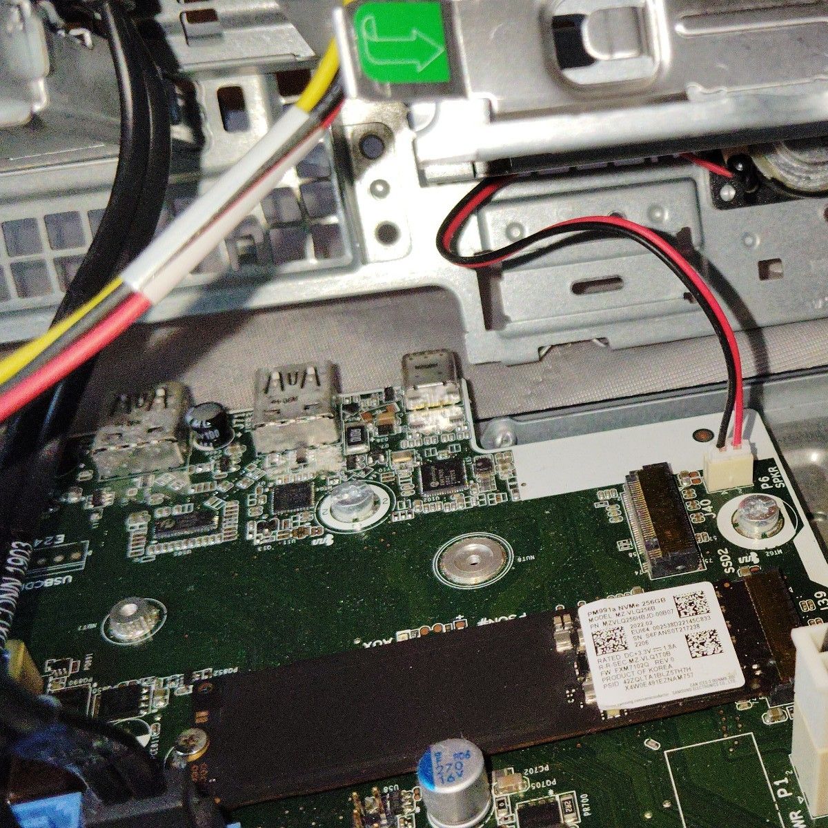 HP EliteDesk 800 G4 SFF Core i5-8500 16GB SSD256GB(M 2) + HP EliteDesk 800 G4 SFF Core i5-8500 16GB SSD256GB(M 2) +