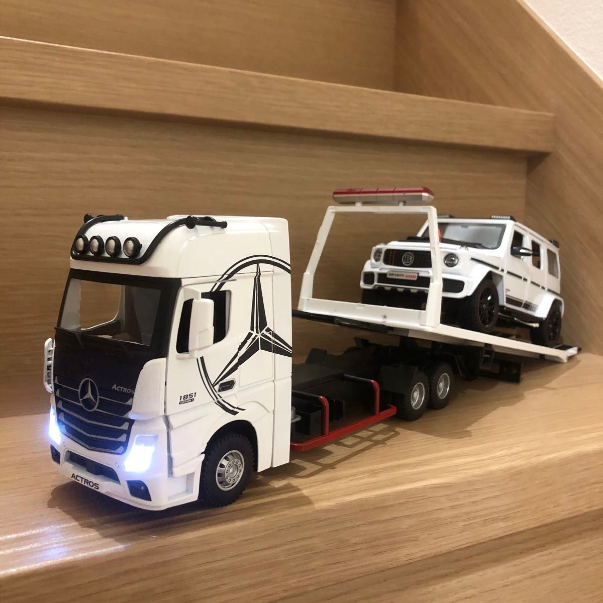 1/24 メルセデスベンツ 積載車 アクトロス キャリアカー 積車 1/24 メルセデスベンツ 積載車 アクトロス キャリアカー 積車