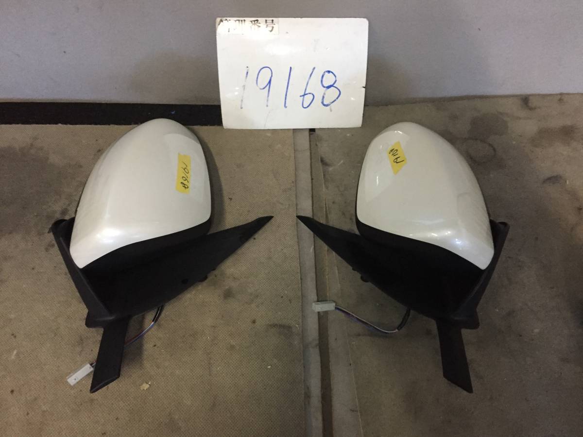 19168 Suzuki ZC83S Swift door mirror left right set secondhand goods < gome private person delivery un- possible >