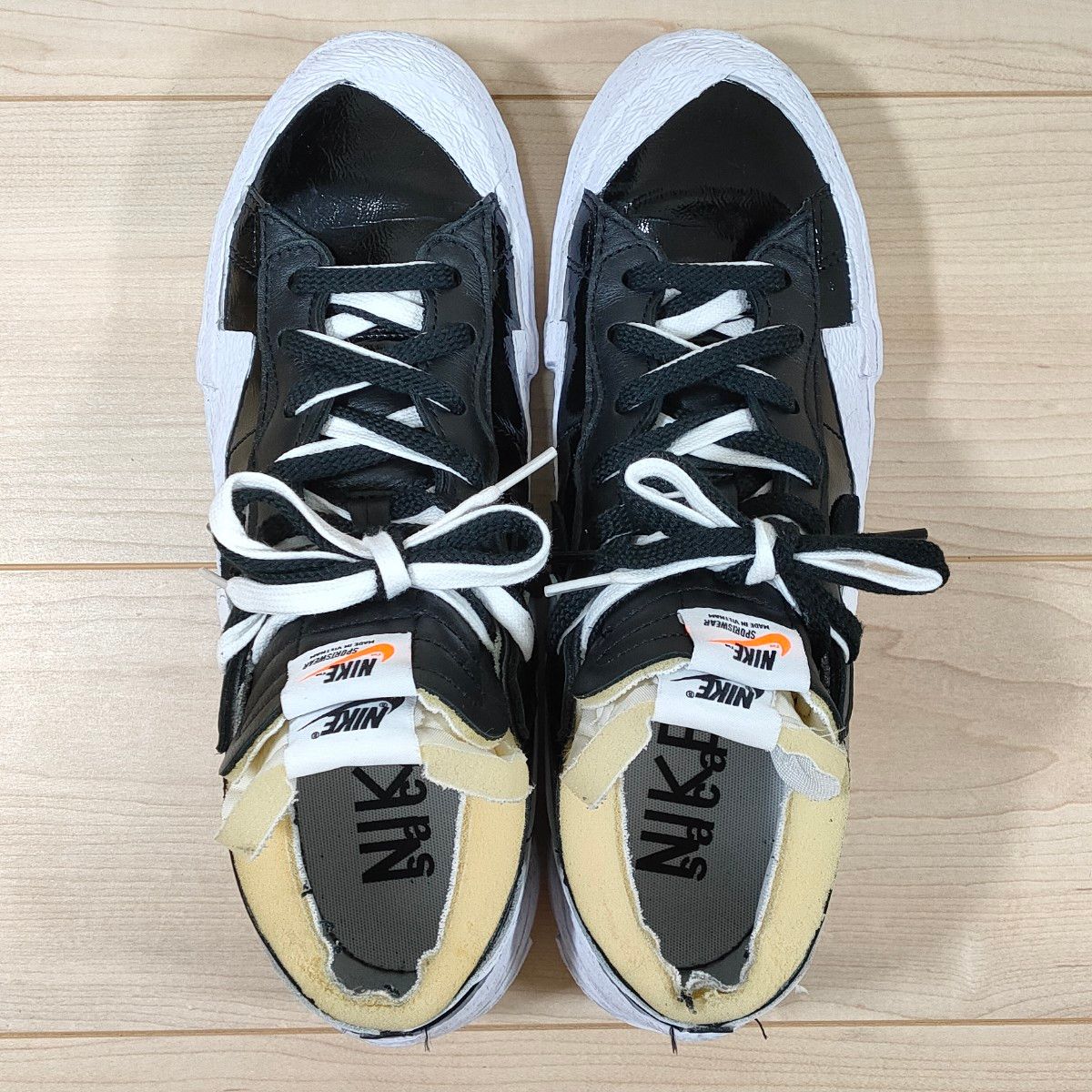 美品 NIKE × sacai BLAZER LOW BLACK PATENT 28 5cm ナイキ 美品 NIKE × sacai BLAZER LOW BLACK PATENT 28 5cm ナイキ