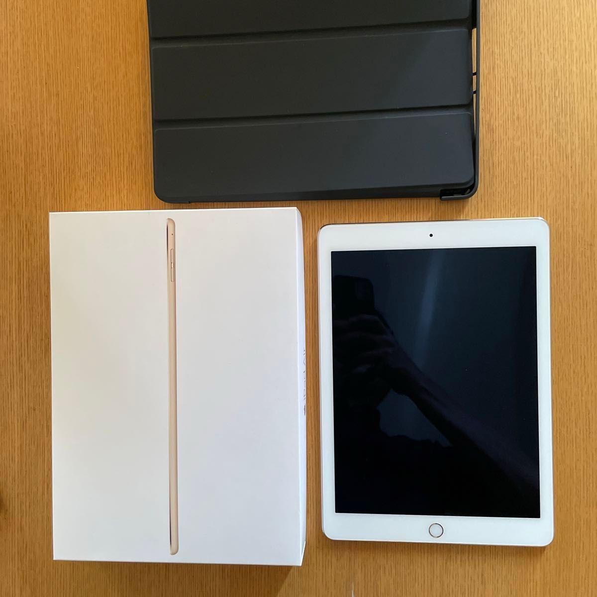 Apple iPad Air2 32G ゴールド Wi-Fiモデル A1566 MNV72J/A 動作 Apple iPad Air2 32G ゴールド Wi-Fiモデル A1566 MNV72J/A 動作