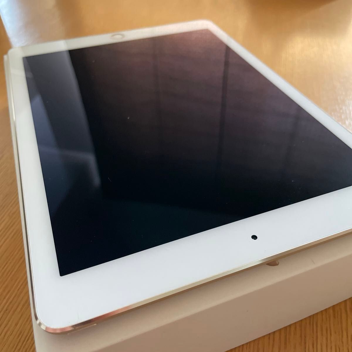Apple iPad Air2 32G ゴールド Wi-Fiモデル A1566 MNV72J/A 動作 Apple iPad Air2 32G ゴールド Wi-Fiモデル A1566 MNV72J/A 動作