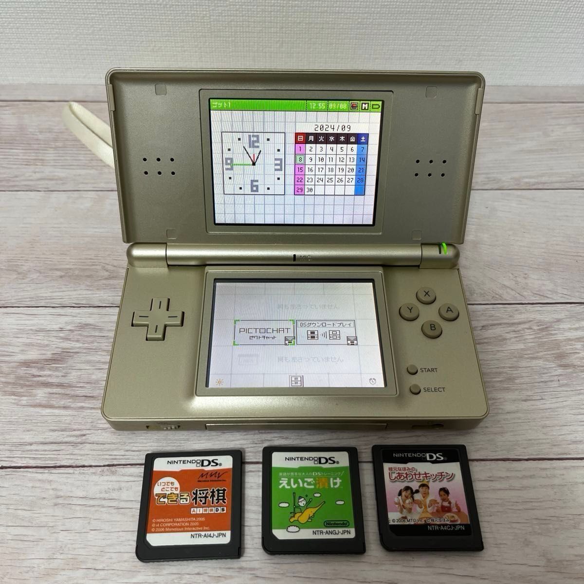NINTENDO DS Lite 任天堂DS Lite 本体 ソフトオマケ NINTENDO DS Lite 任天堂DS Lite 本体 ソフトオマケ