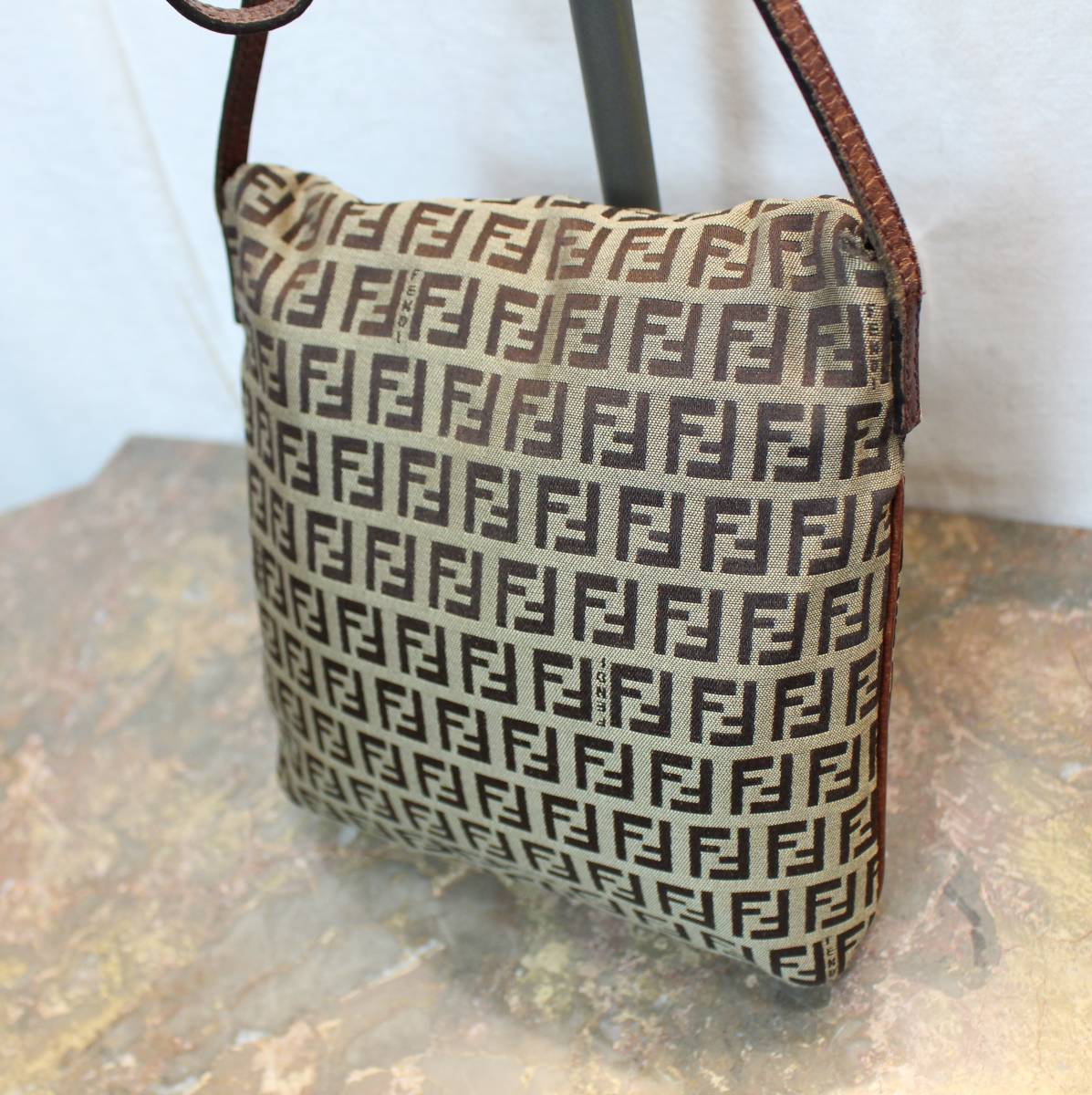 FENDI ZUCCA PATTERNED SHOULDER BAG MADE IN ITALY/フェンディズッカ柄ショルダーバッグ_画像4