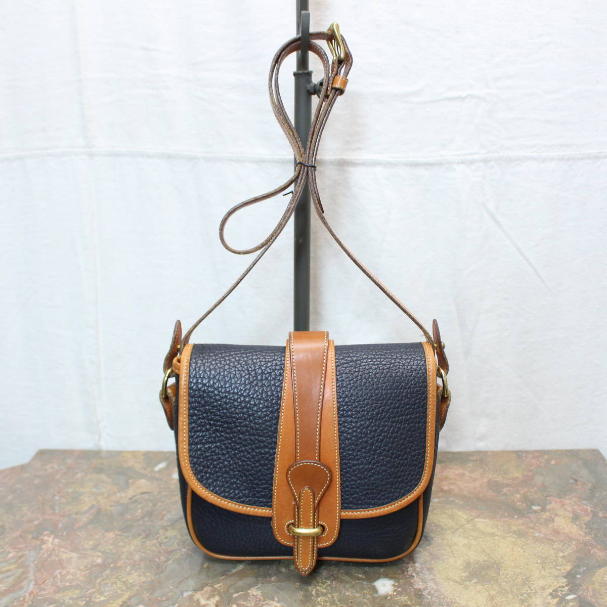 特別オファー Dooney&Bourke LEATHER SHOULDER BAG MADE IN USA