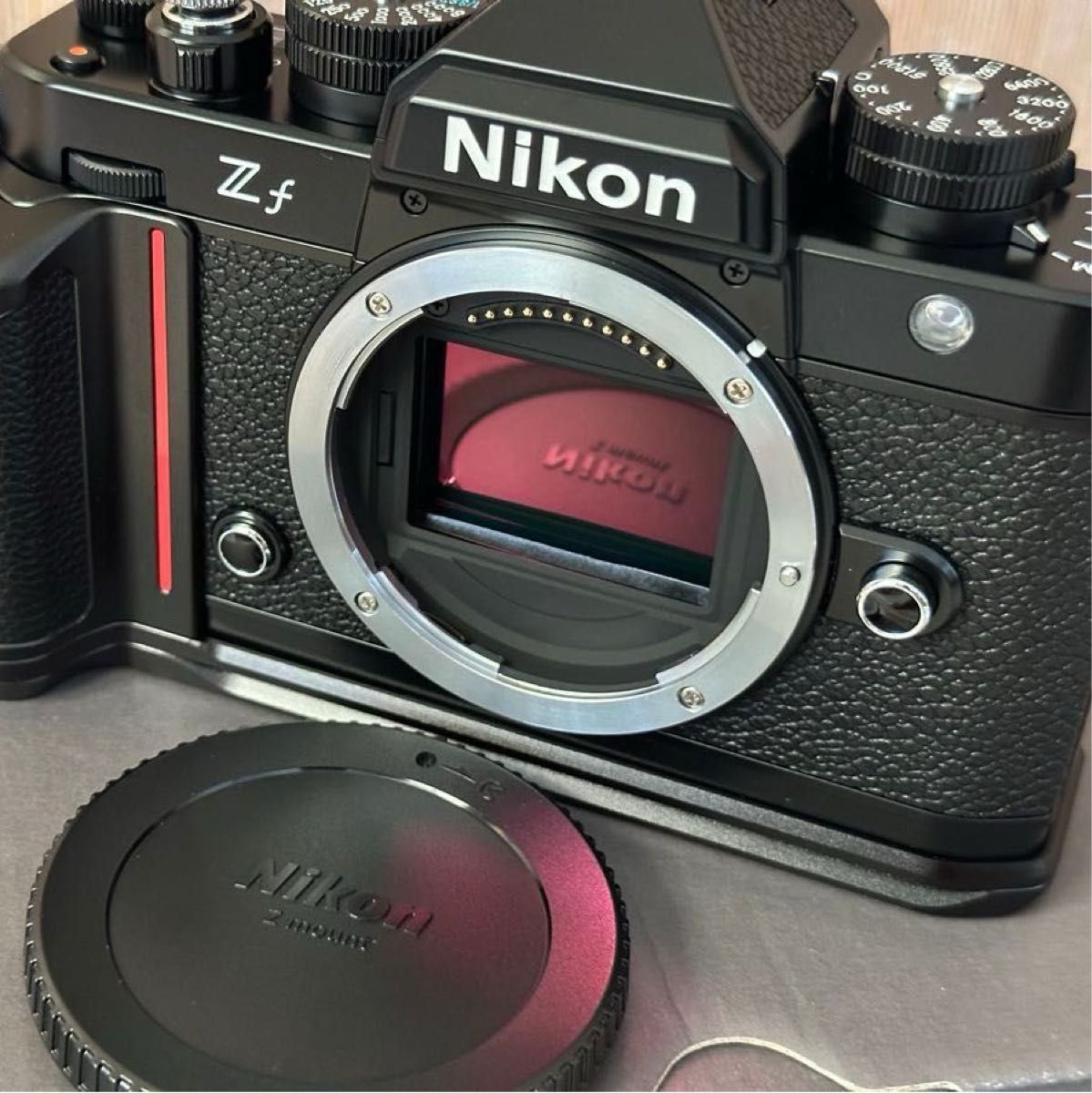 美品】 Nikon Zf 予備バッテリー グリップ付き 29日まで出品中 美品】 Nikon Zf 予備バッテリー グリップ付き 29日まで出品中