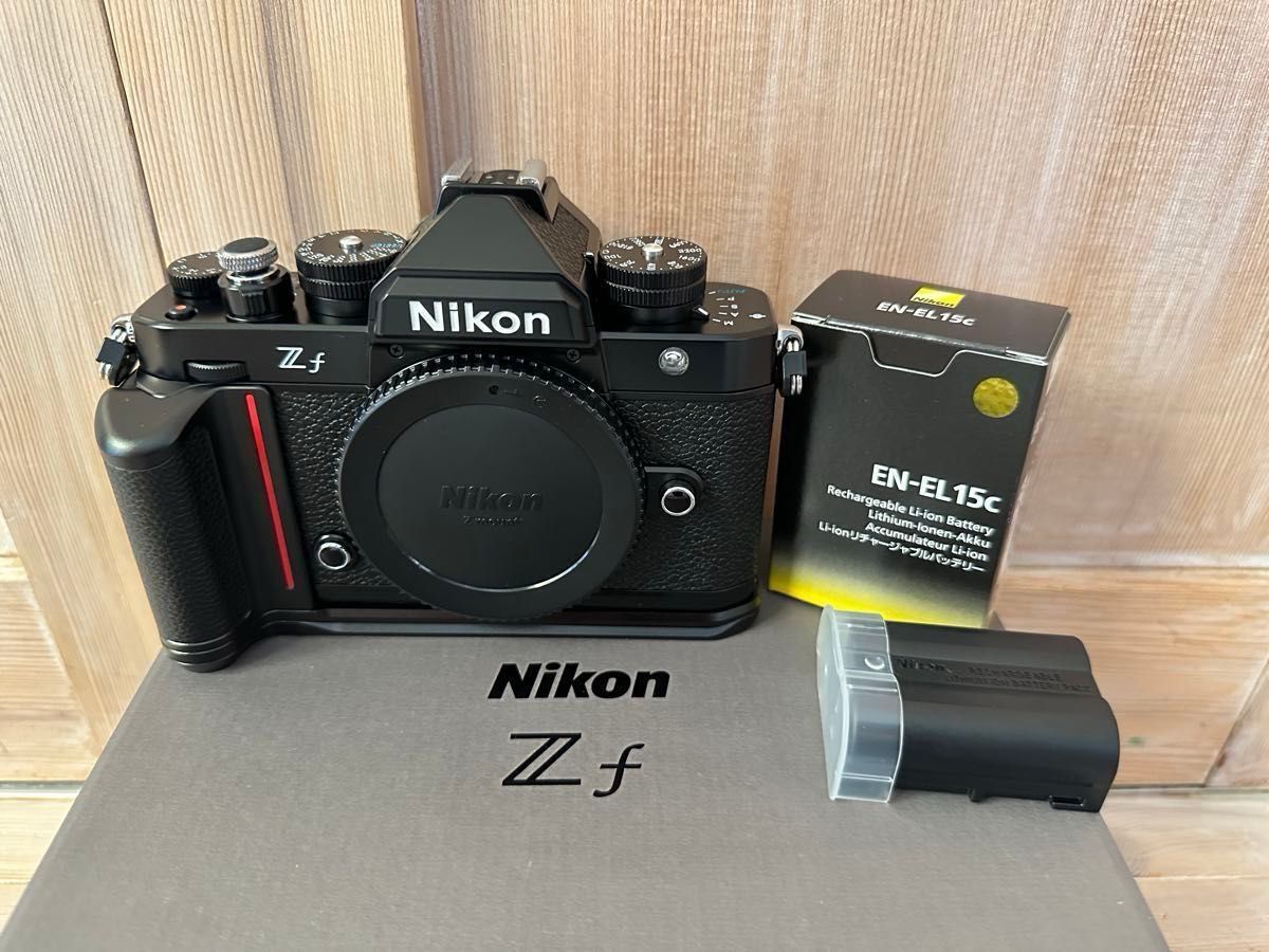 美品】 Nikon Zf 予備バッテリー グリップ付き 29日まで出品中 美品】 Nikon Zf 予備バッテリー グリップ付き 29日まで出品中