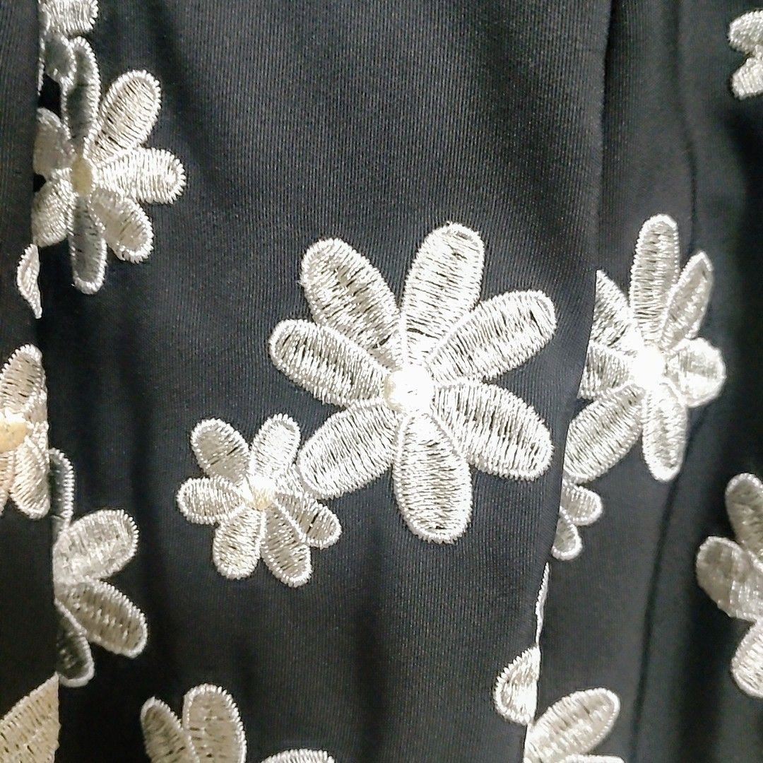 《ビームス walts by BEAMS DESIGN》フォーマルワンピース ネイビー 120 花刺繍 白襟 長袖 入学 女の子 《ビームス walts by BEAMS DESIGN》フォーマルワンピース ネイビー 120 花刺繍 白襟 長袖 入学 女の子