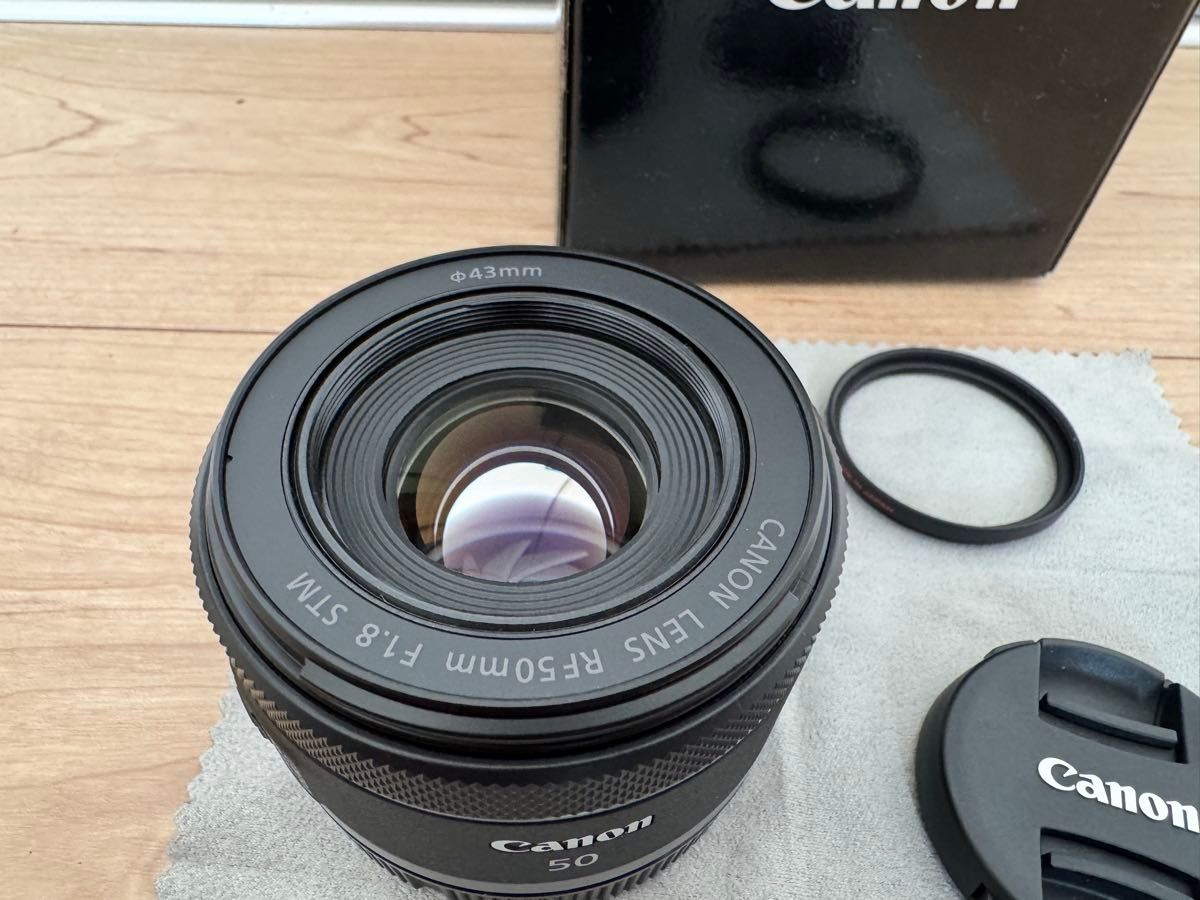 【美品】Canon RF50mm F1.8 STM 単焦点 保護フィルター付 美品 Canon RF50mm F1 8 STM 単焦点レンズ 保護フィルター