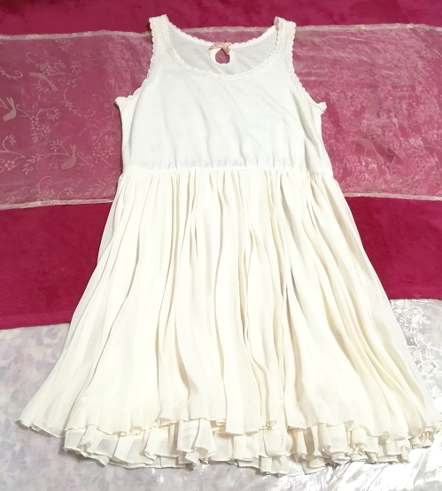 白フローラルホワイトネグリジェチュールスカートノースリーブワンピース Floral white negligee tulle skirt sleeveless dress