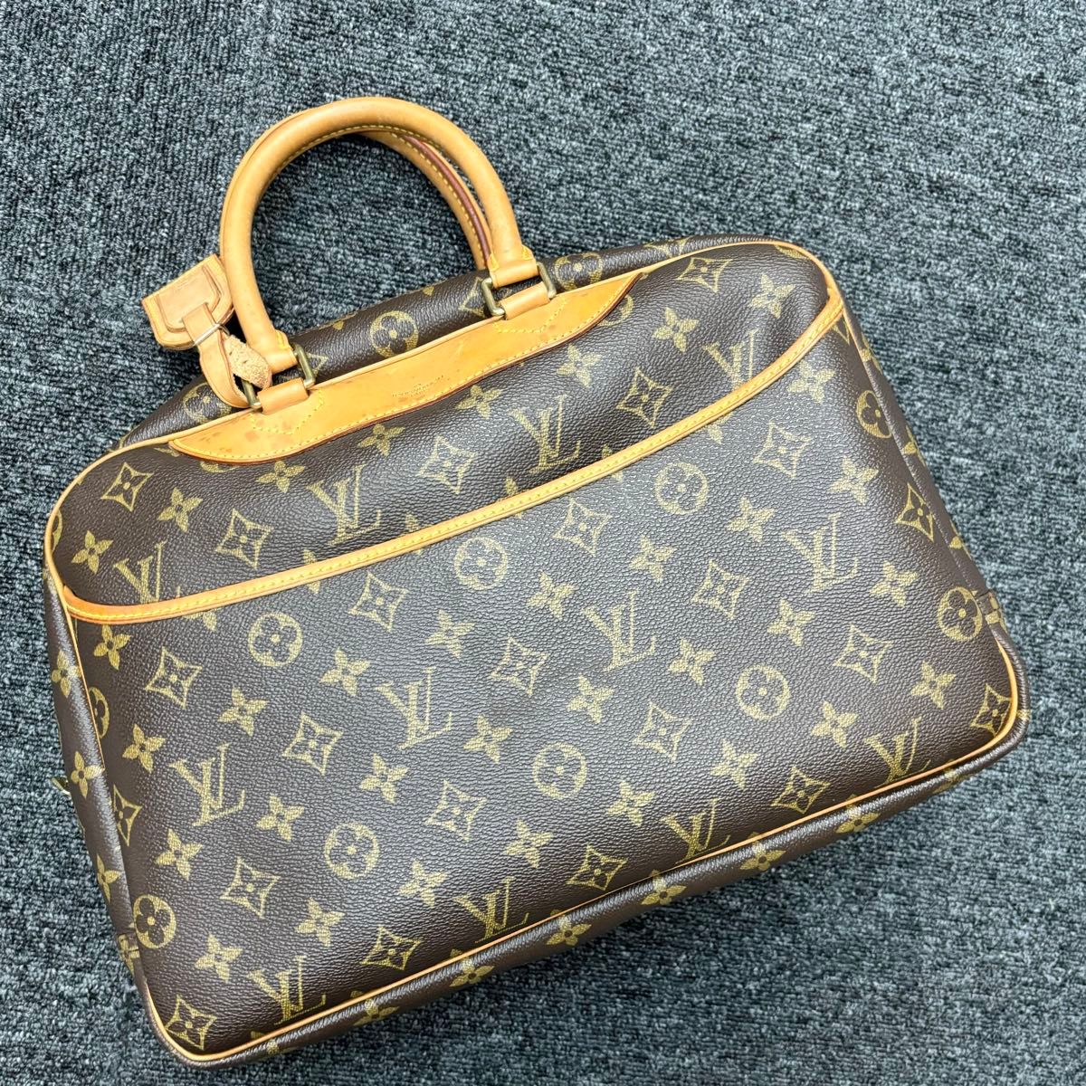 美品】 LOUIS VUITTON ルイヴィトン モノグラム ドーヴィル 美品】 LOUIS VUITTON ルイヴィトン モノグラム ドーヴィル