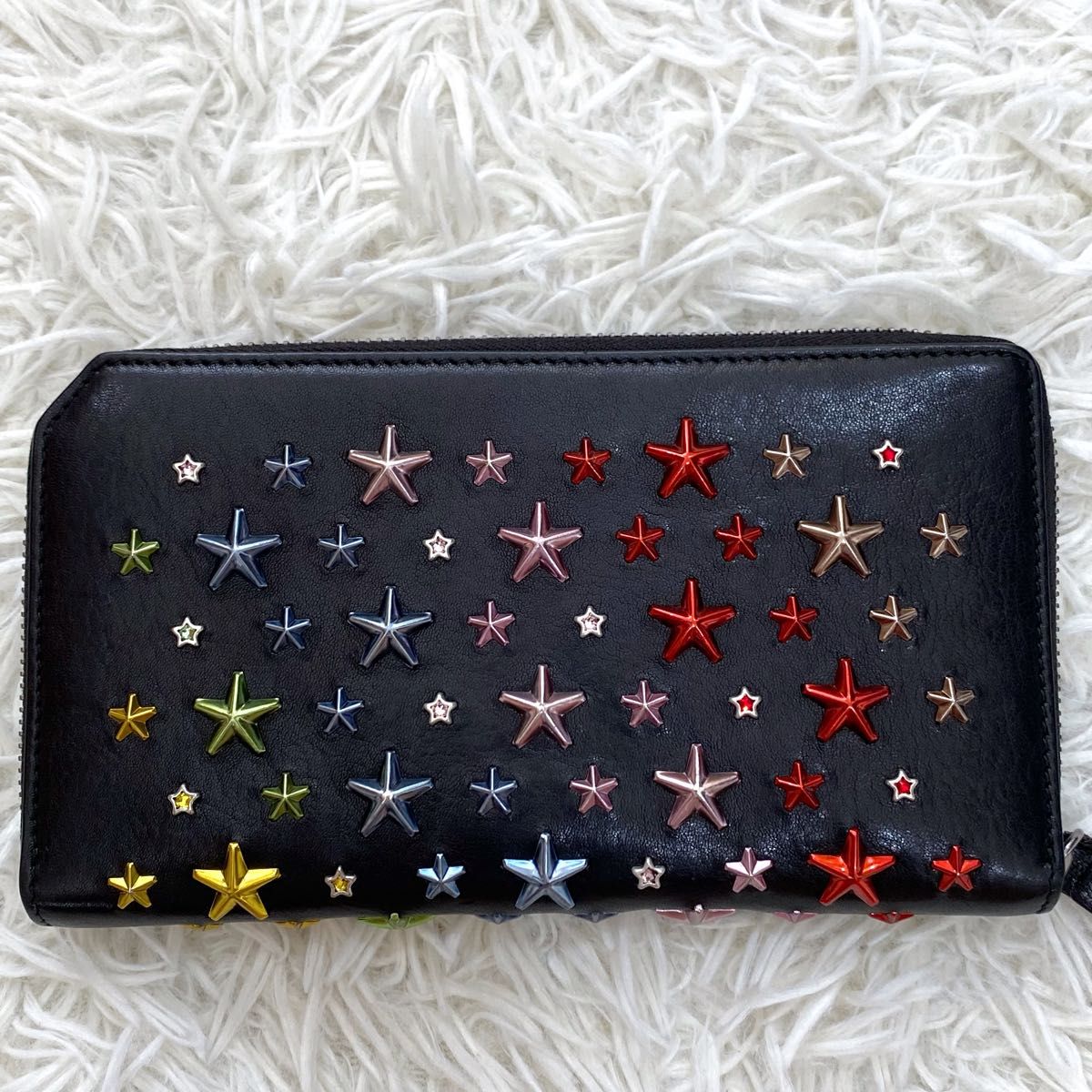極美品】JIMMY CHOO ジミーチュウ 長財布 ラウンドジップ 10周年 極美品】JIMMY CHOO ジミーチュウ 長財布 ラウンドジップ 10周年