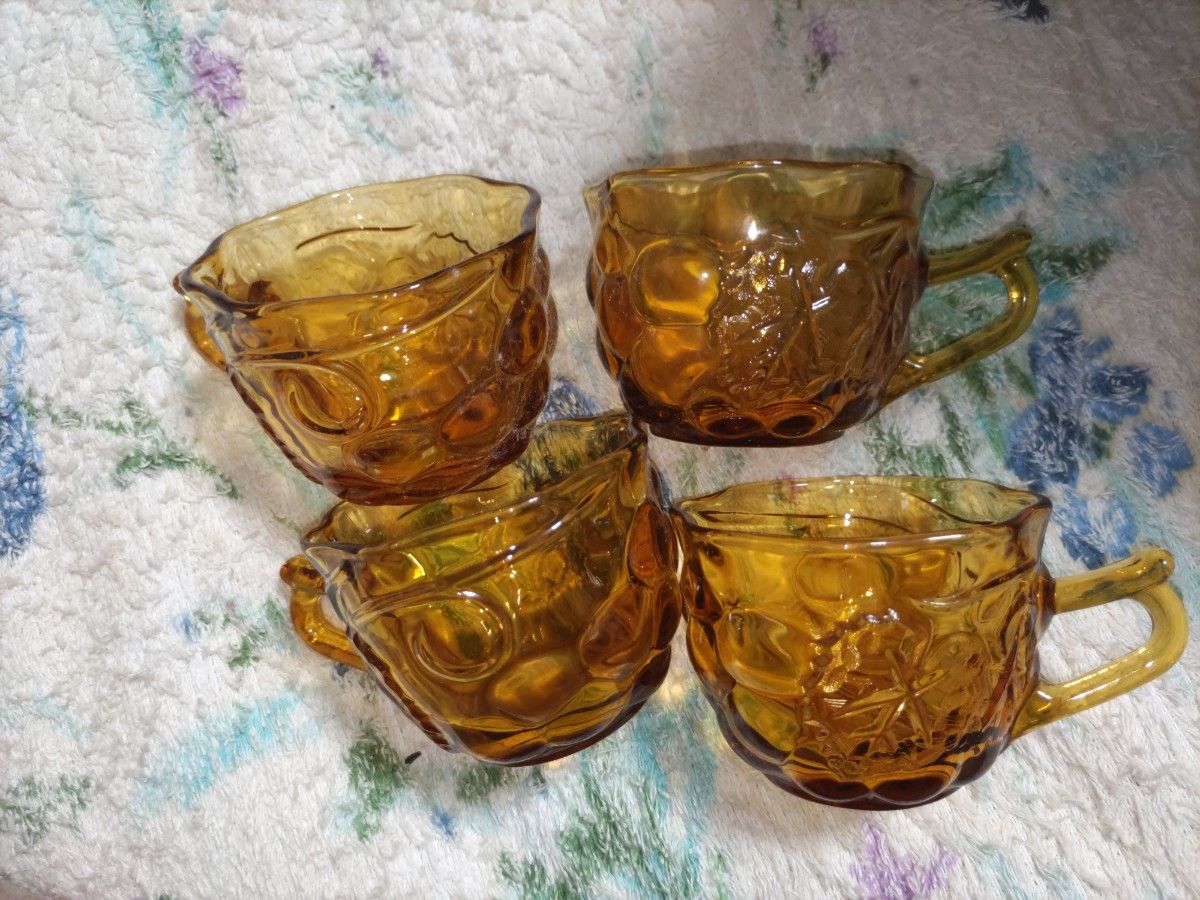 昭和レトロ カップ ティーカップ ガラス製 アンバー ぶどう柄