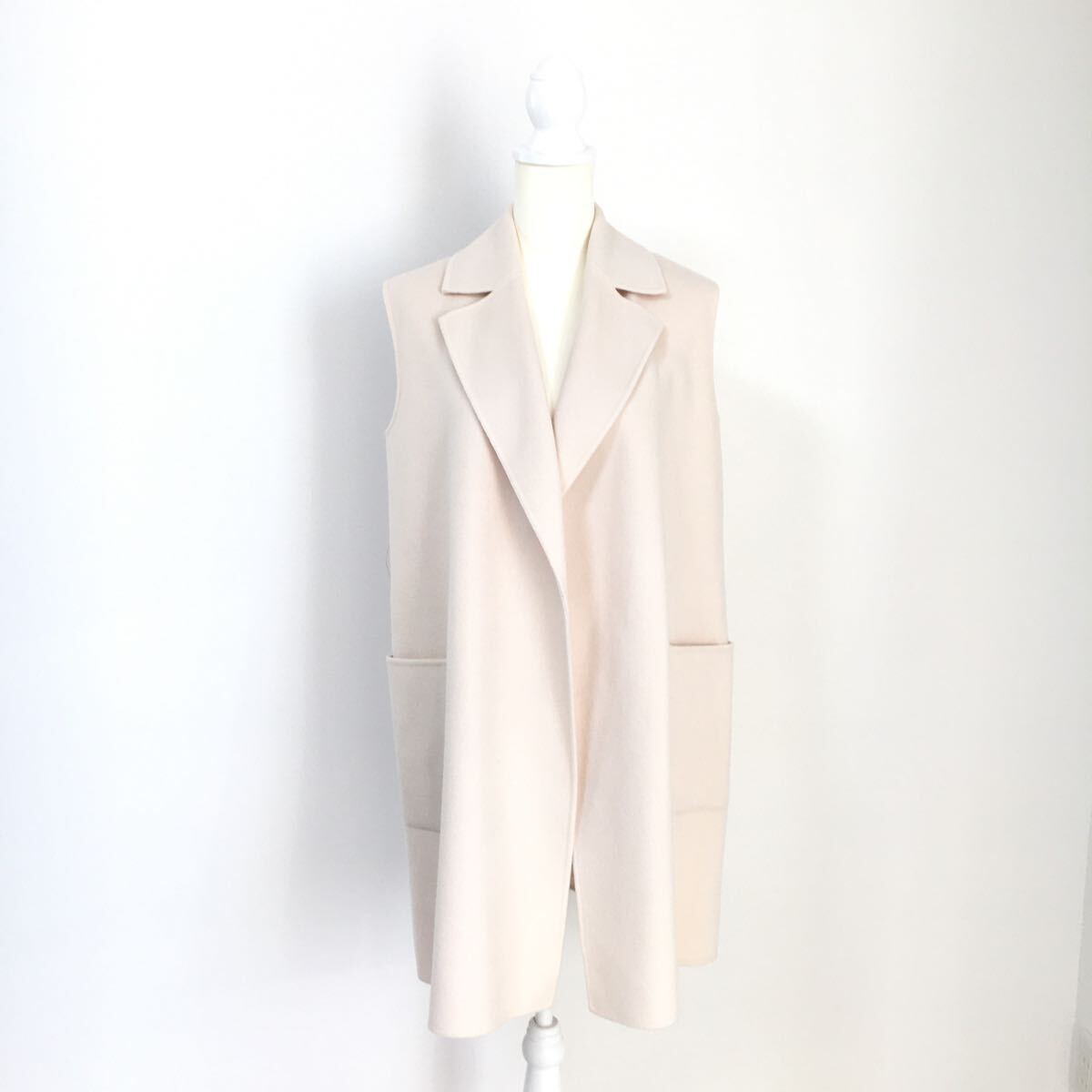 美品 MaxMara マックスマーラ クチートアマーノ ベルト付 ジレ 美品 MaxMara マックスマーラ クチートアマーノ ベルト付 ジレ