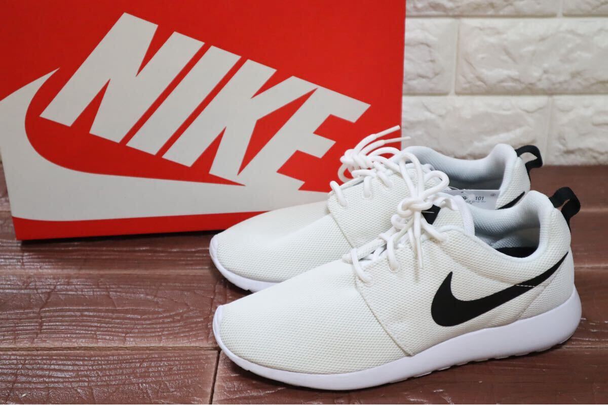 新品 25㎝ NIKE ナイキ ローシ ワン ROSHE ONE 白スニーカー　ホワイト　ブラック　レディーススニーカー