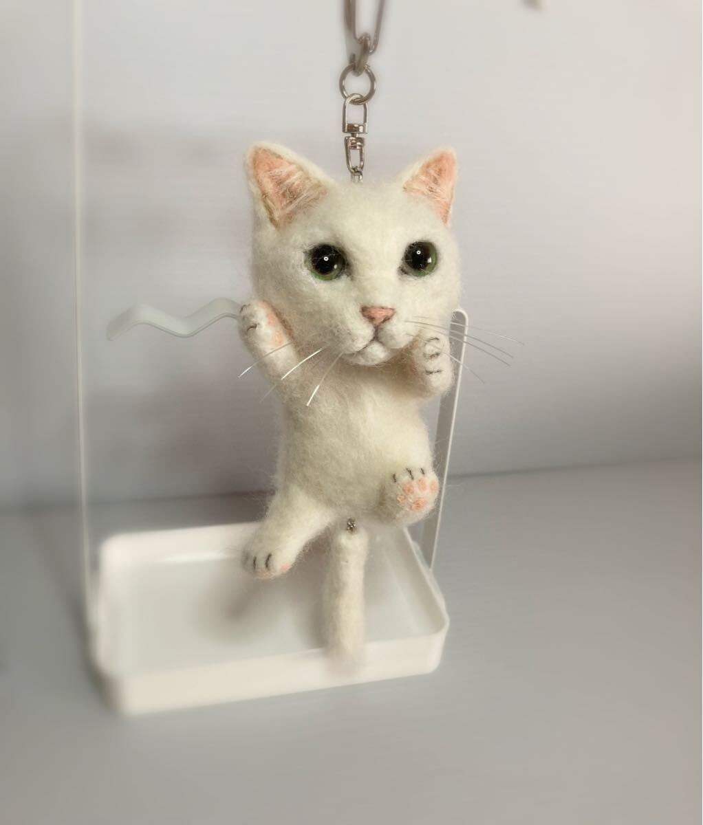 Bibian 比比昂 - 羊毛フェルト 猫 白猫 ふわふわ アートドール Bibian 比比昂 - 羊毛フェルト 猫 白猫 ふわふわ アートドール