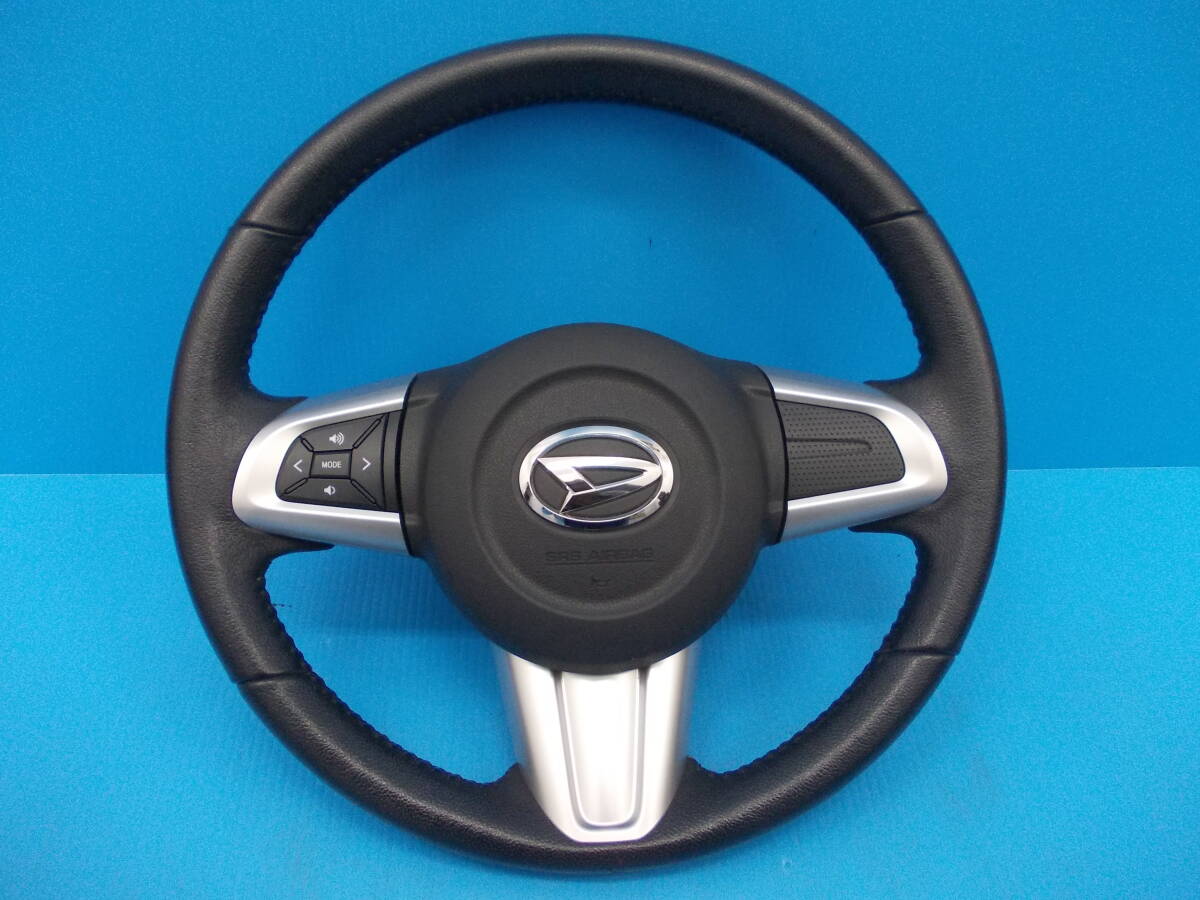 ■中古■LA600S/タント　レザーハンドル/ステアリングホール　ステアリングスイッチ付き