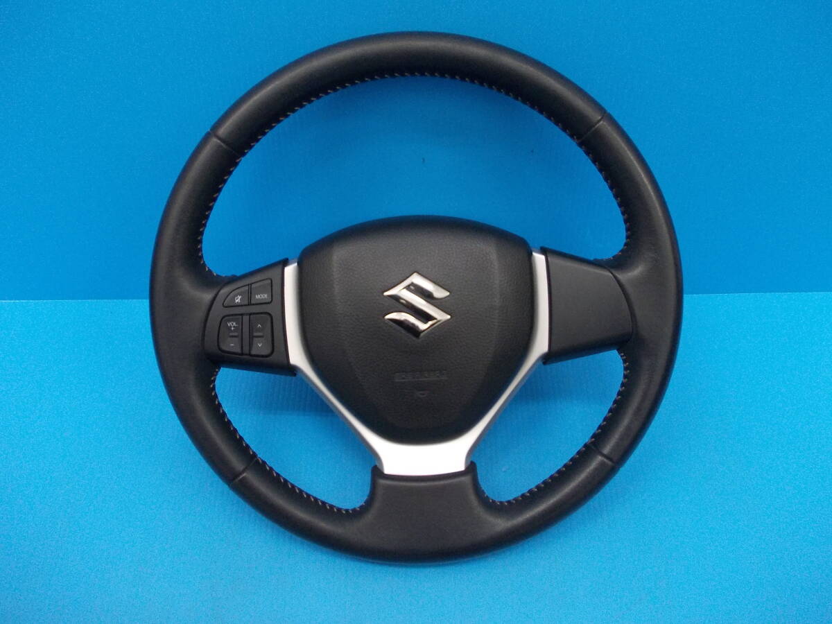 ■中古■ZC72S/スイフト　レザーハンドル/ステアリングホール　ステアリングスイッチ付き