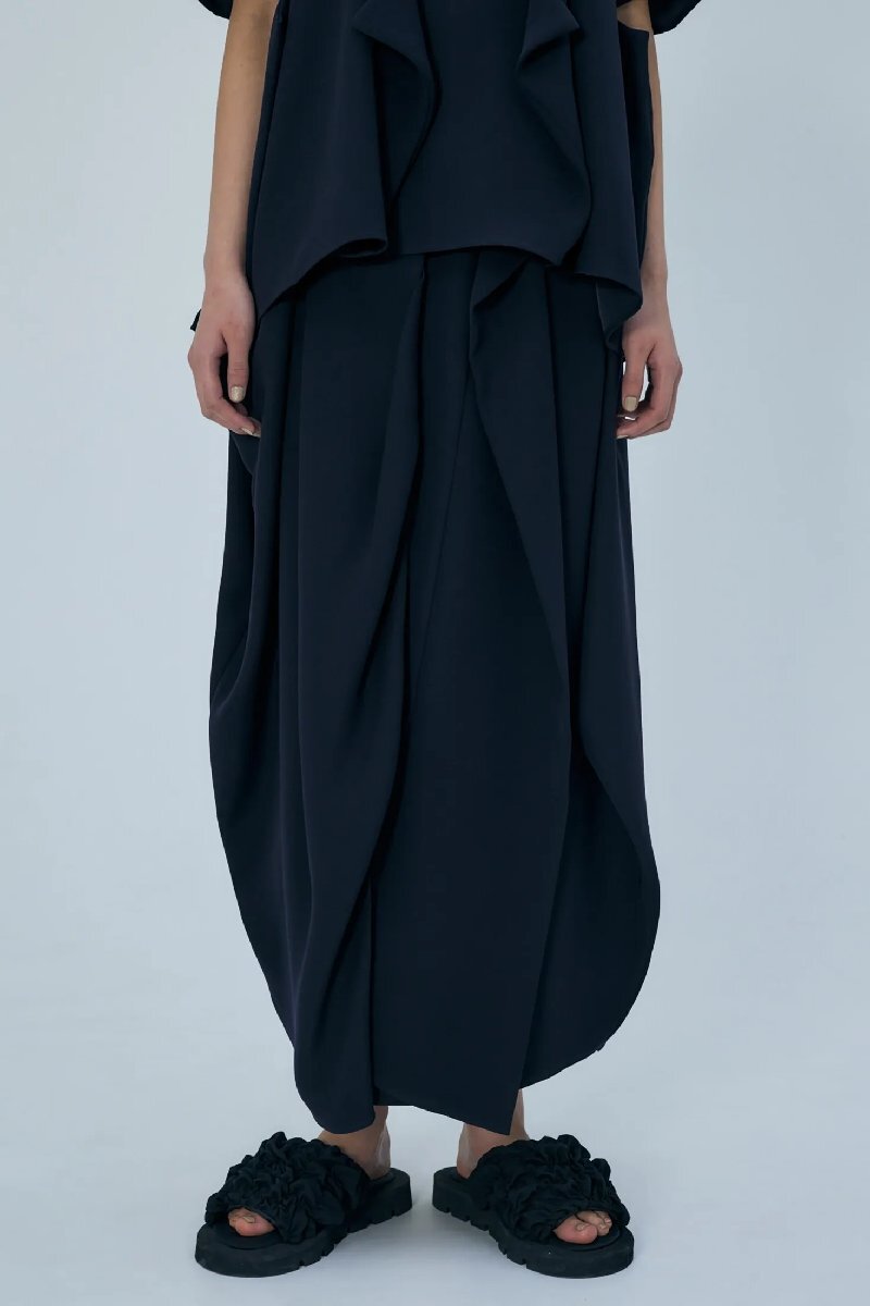 ★専用★【タグ付き・新品】ドレープコクーンスカート　ブラック　Sサイズ セール】ドレープコクーンスカート（スカート）｜ETRE TOKYO