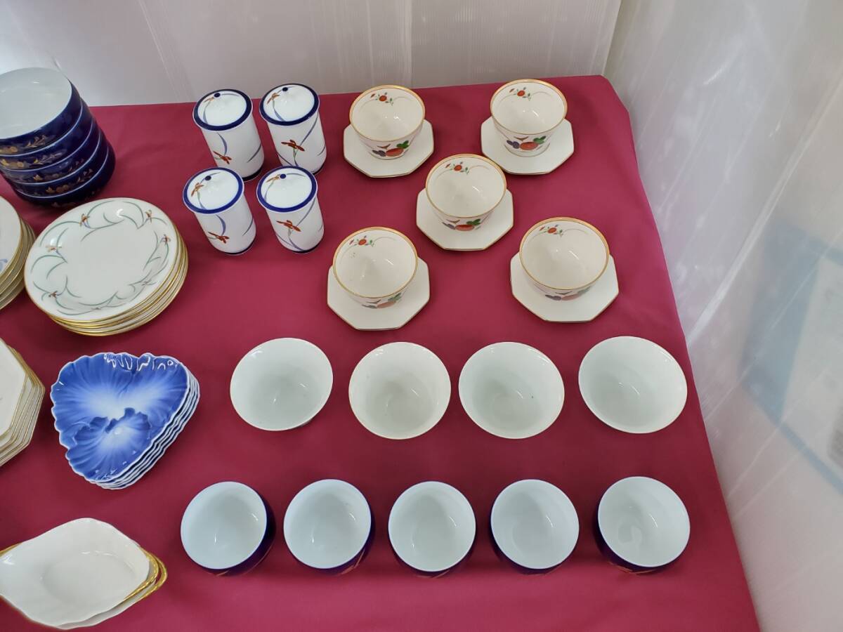 香蘭社 大量 まとめ 57点/約9kg 小皿 取皿 鉢 花瓶 湯呑み 茶器 香蘭社 大量 まとめ 57点/約9kg 小皿 取皿 鉢 花瓶 湯呑み 茶器