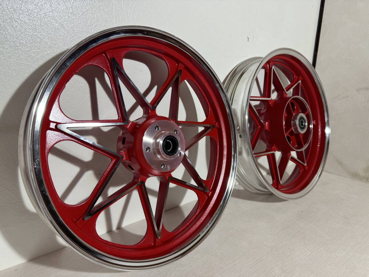 ゼファーX ホイール前後セット 赤 Red 外装 パーツ 新品未使用品 ゼファーX ホイール前後セット 赤 Red 外装 パーツ 新品未使用品