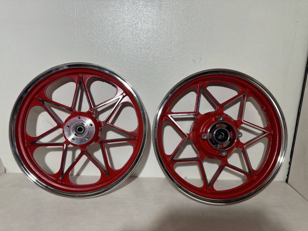 ゼファーX ホイール前後セット 赤 Red 外装 パーツ 新品未使用品 ゼファーX ホイール前後セット 赤 Red 外装 パーツ 新品未使用品
