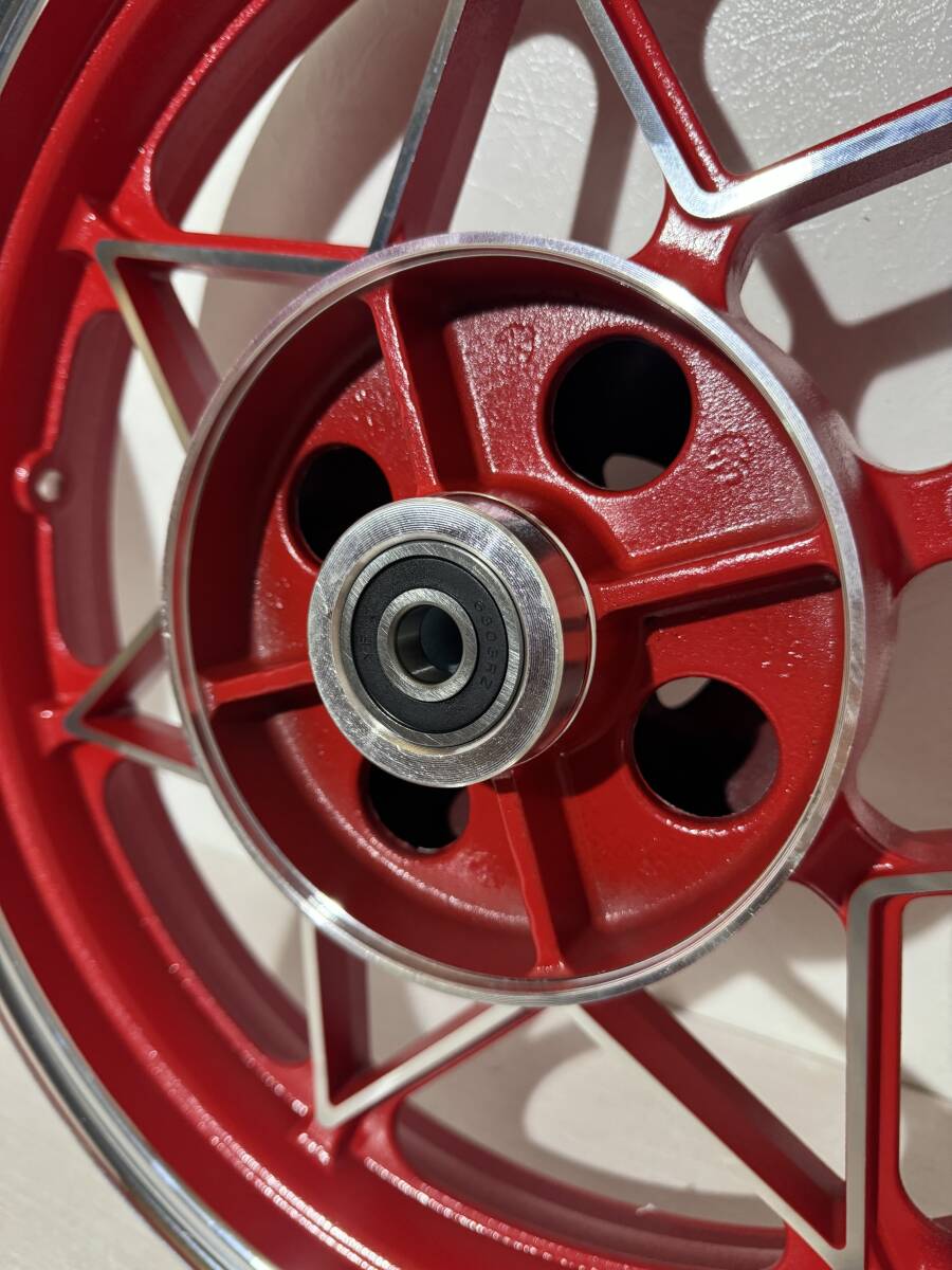 ゼファーX ホイール前後セット 赤 Red 外装 パーツ 新品未使用品 ゼファーX ホイール前後セット 赤 Red 外装 パーツ 新品未使用品